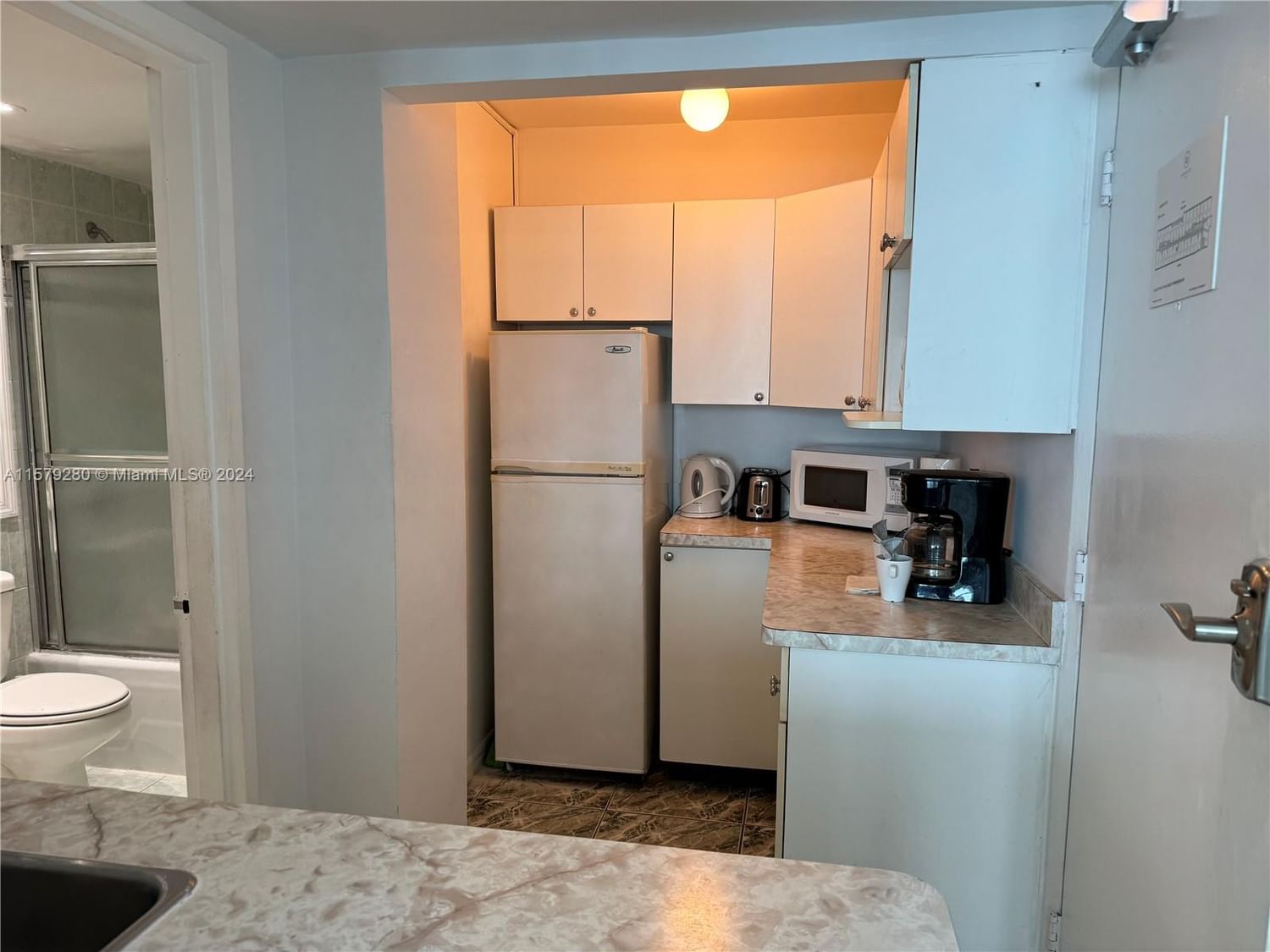 Real estate property located at 5445 Collins Ave #814, Miami-dade, Castle Beach Club Condo, Miami Beach, FL