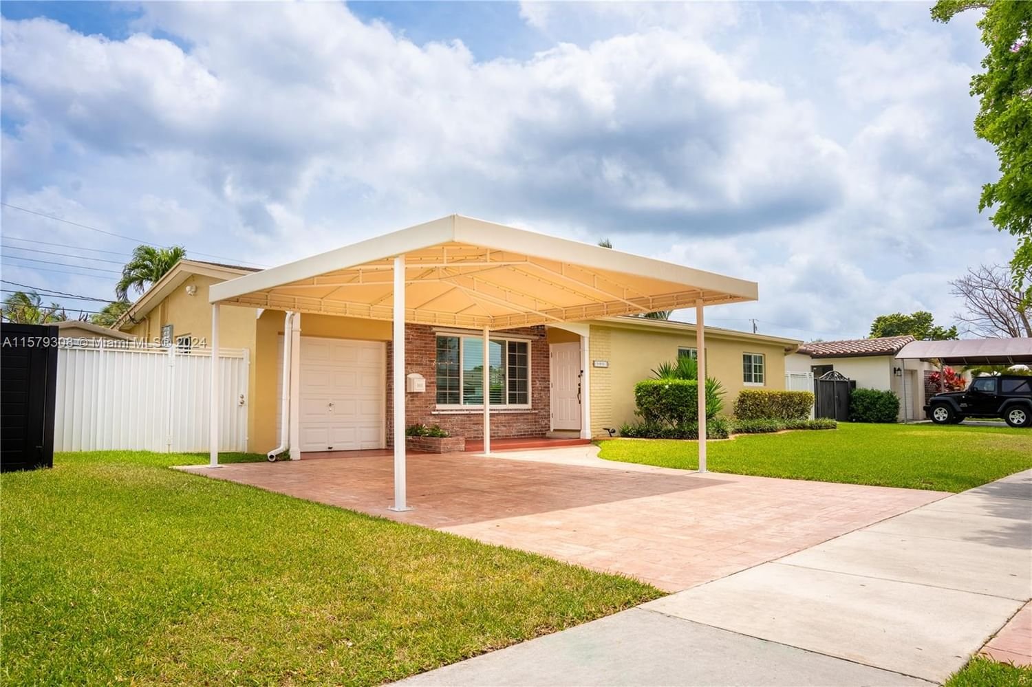 Real estate property located at 5801 94 place, Miami-Dade County, DARLINGTON MANOR, Miami, FL