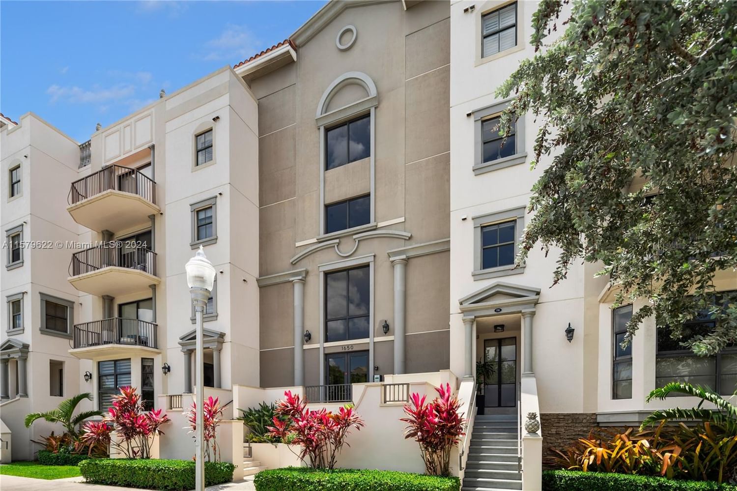 Real estate property located at 1650 Galiano St #309, Miami-Dade County, VILLAGE PARK CONDO, Coral Gables, FL