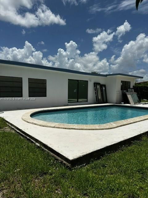Real estate property located at 1711 92nd Ct, Miami-Dade County, CORAL PARK ESTATES SEC 3, Miami, FL