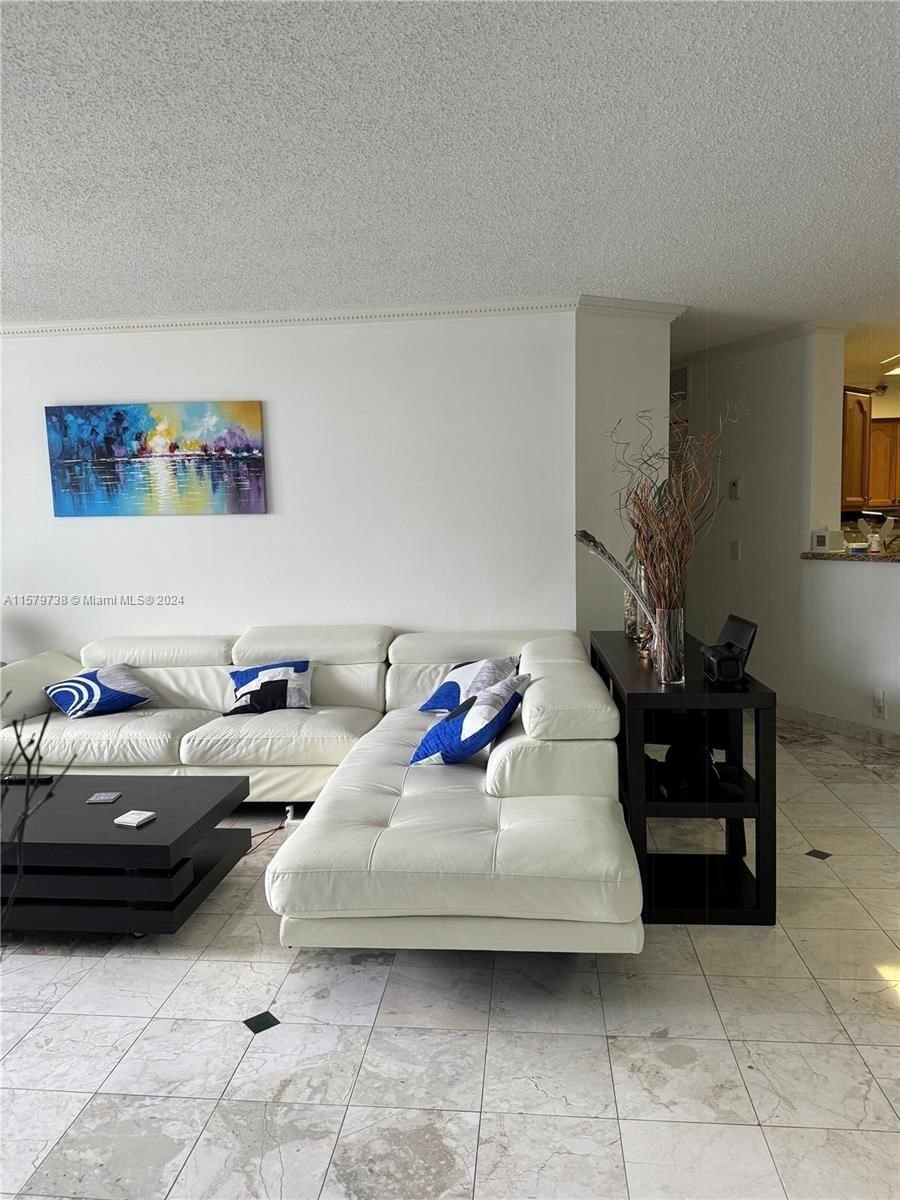 Real estate property located at , Miami-Dade County, MYSTIC POINTE TOWER 600 C, Aventura, FL