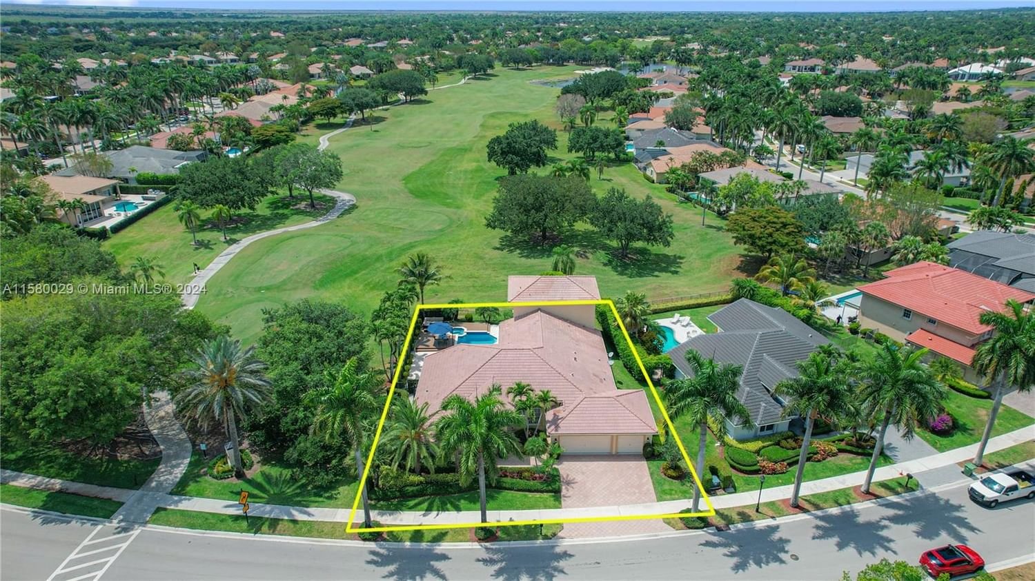 Real estate property located at 2541 Golf View Dr, Broward County, SECTOR 7 - PARCELS F G H, Weston, FL