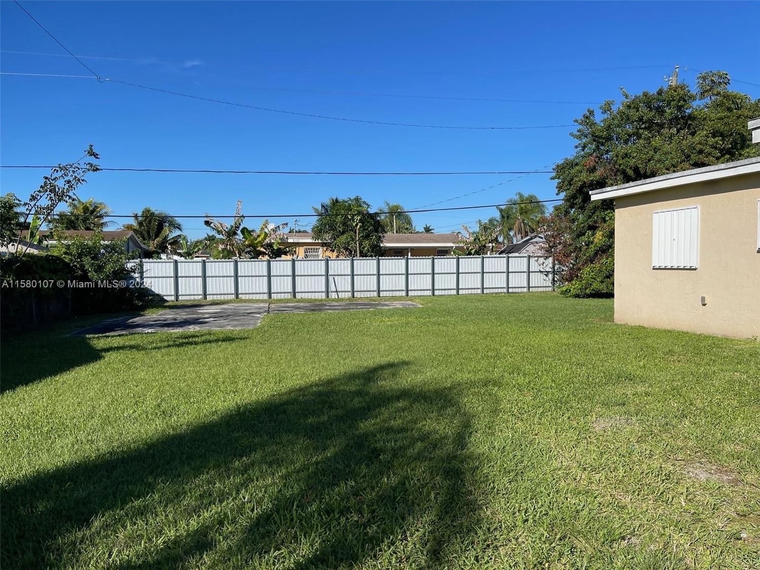 Real estate property located at 11011 224th St, Miami-Dade County, EAST DIXIE PARK 1ST ADDN, Miami, FL