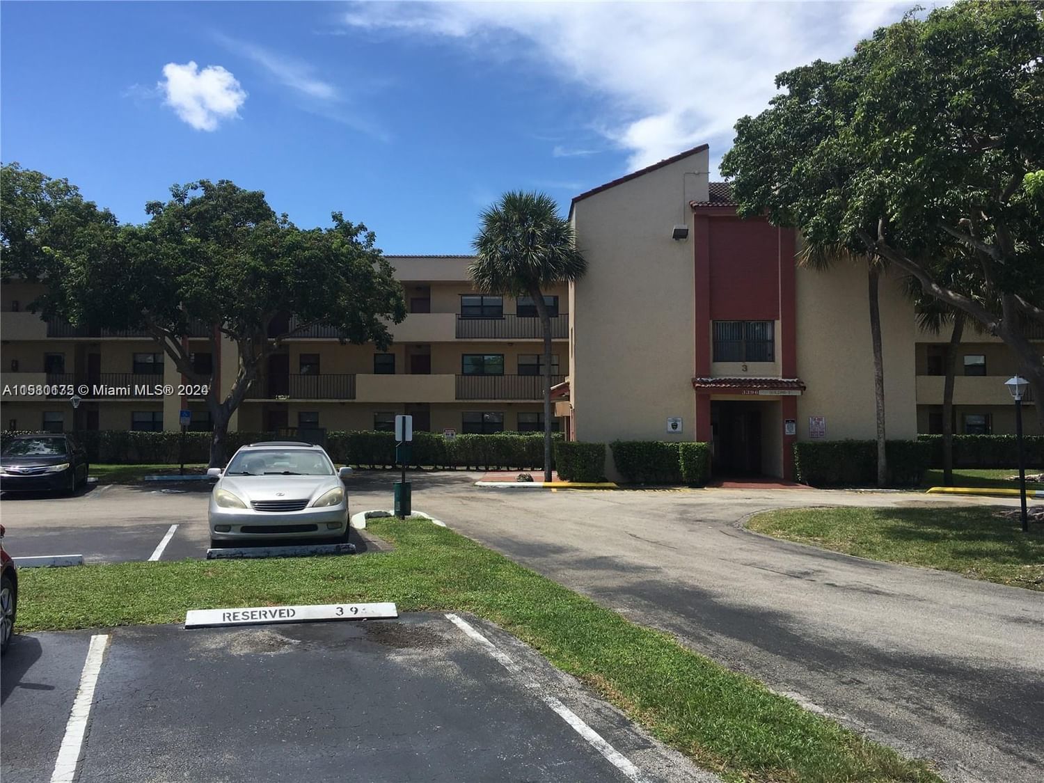 Real estate property located at 3252 Foxcroft Rd #208, Broward County, MIRAMAR CLUB CONDOMINIUM, Miramar, FL