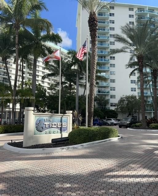 Real estate property located at 3801 Ocean Dr #2D, Broward County, TIDES ON HOLLYWOOD BEACH, Hollywood, FL