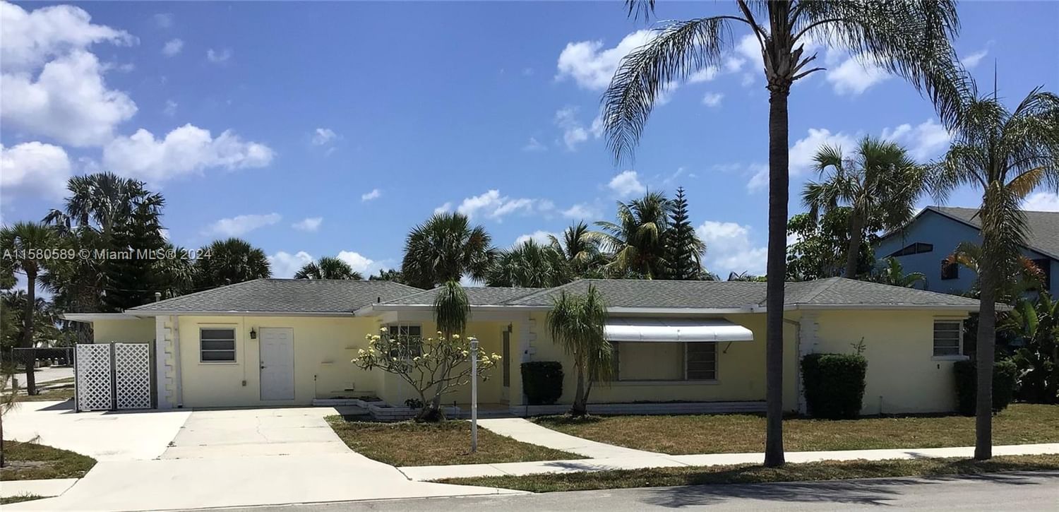 Real estate property located at 2412 Lakeside Dr, Palm Beach County, COLLEGE PARK ADD 7, Lake Worth, FL