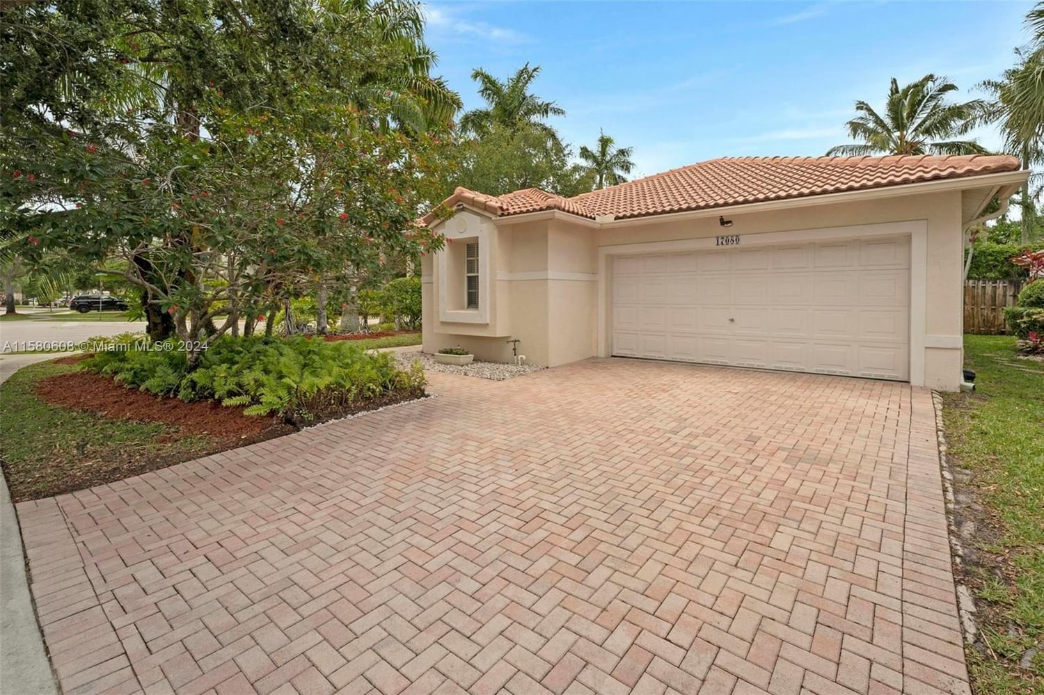 Real estate property located at 17080 10th St, Broward County, PEMBROKE ISLES II, Pembroke Pines, FL