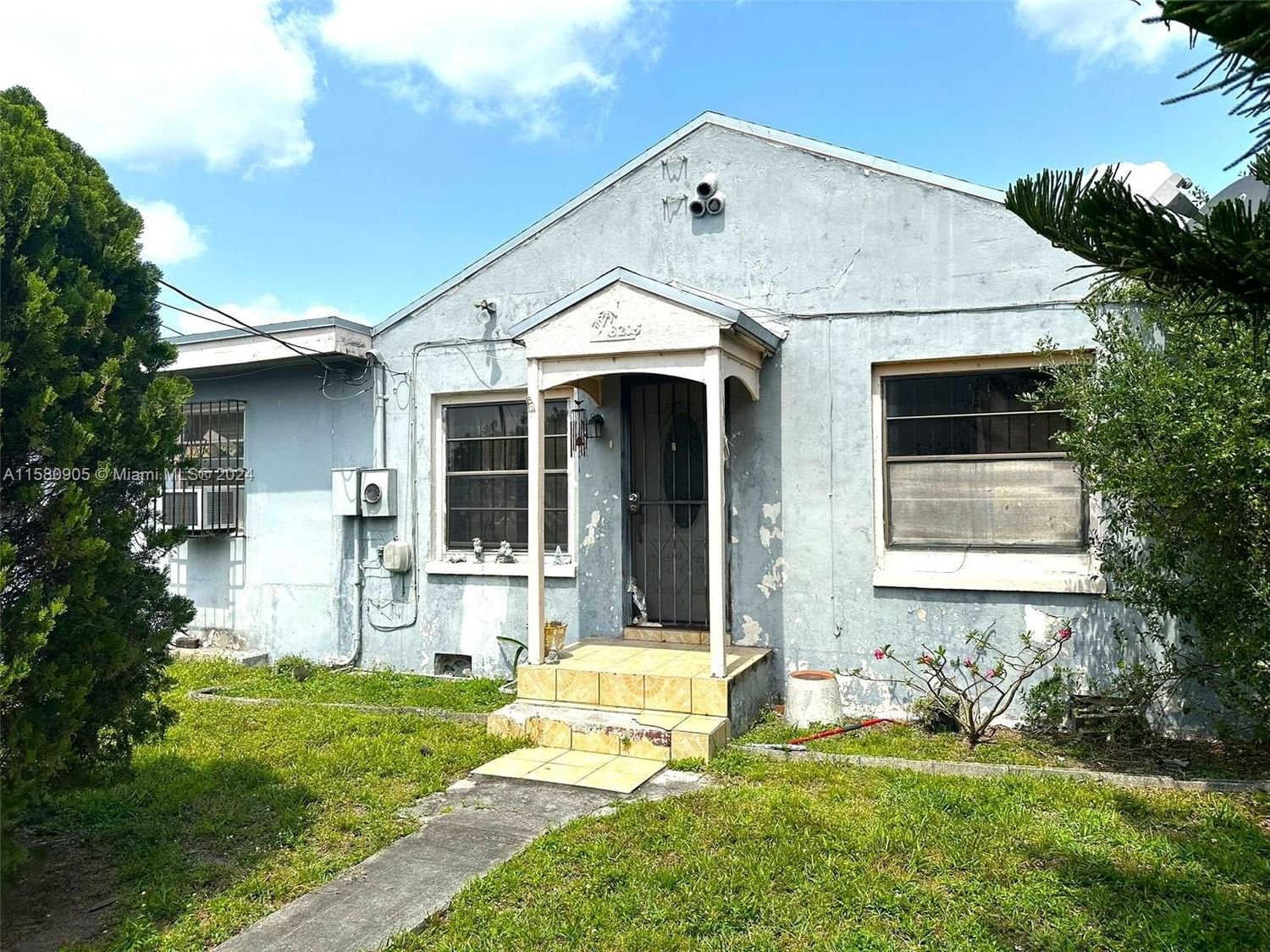 Real estate property located at 3205 69th St, Miami-Dade County, BUNN CREST, Miami, FL
