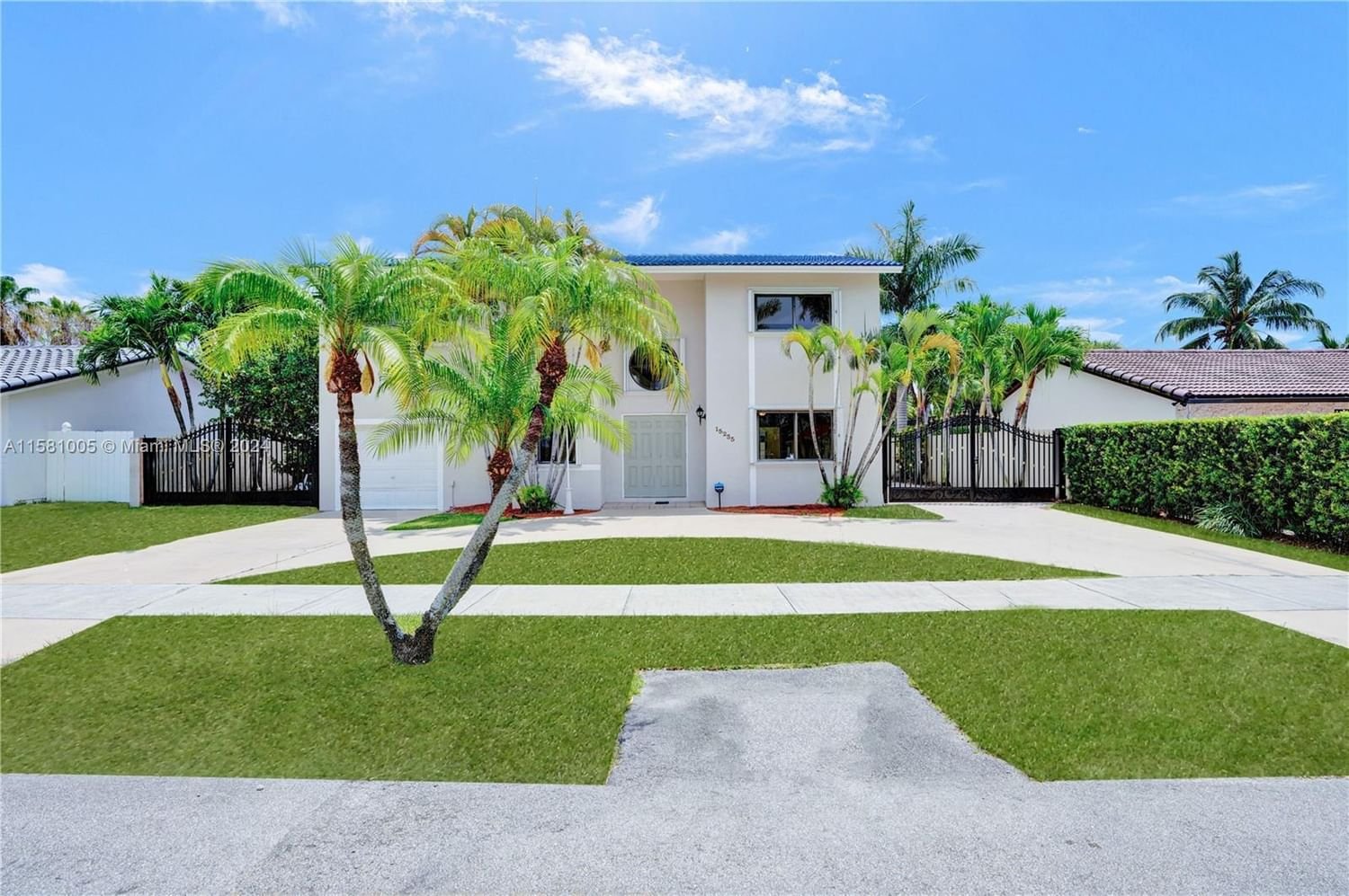 Real estate property located at 15235 99th Court, Miami-Dade County, PEACOCK PLACE SUB, Miami, FL