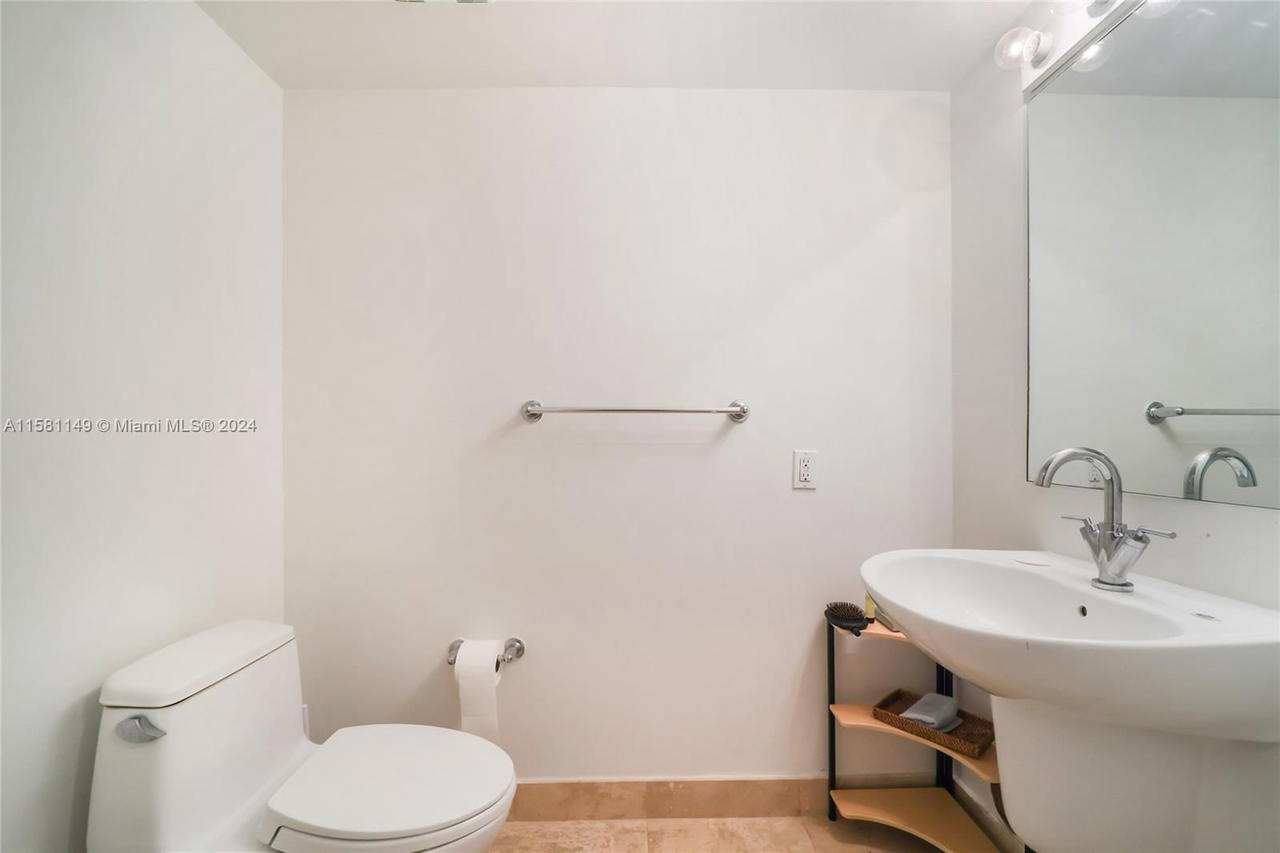 Real estate property located at 41 5th St #304, Miami-dade, Brickell On The River S T, Miami, FL
