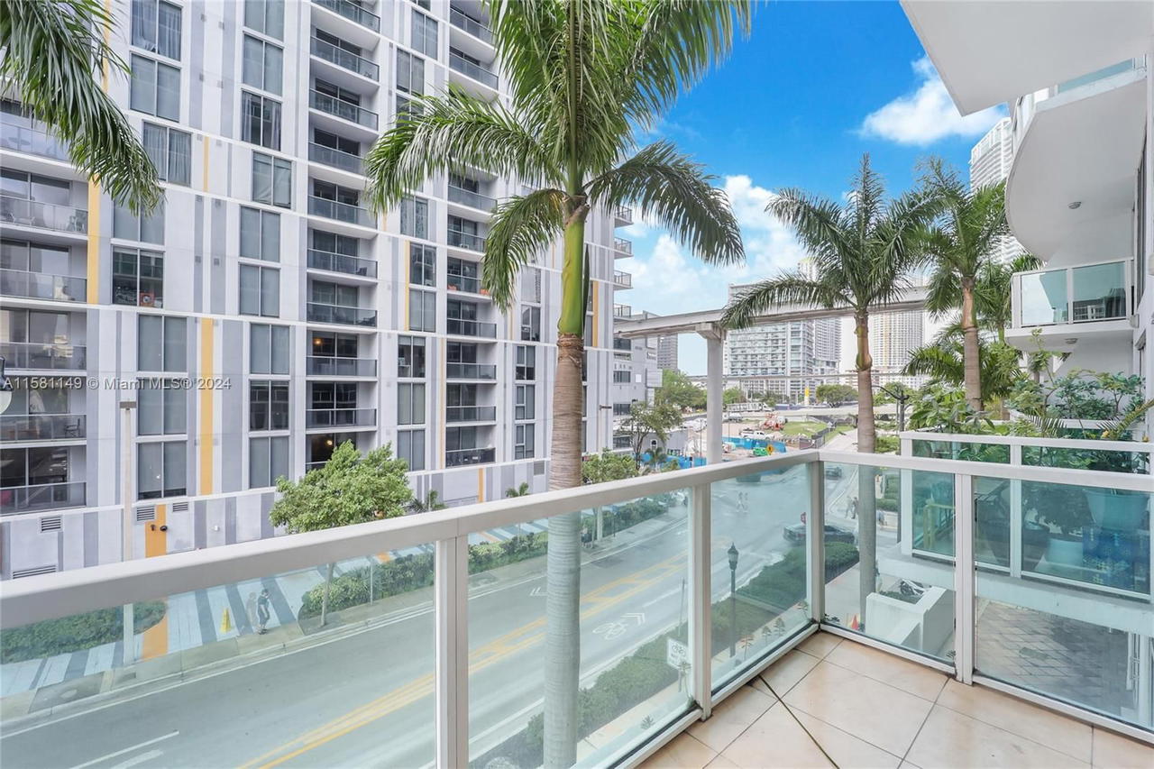 Real estate property located at 41 5th St #304, Miami-dade, Brickell On The River S T, Miami, FL