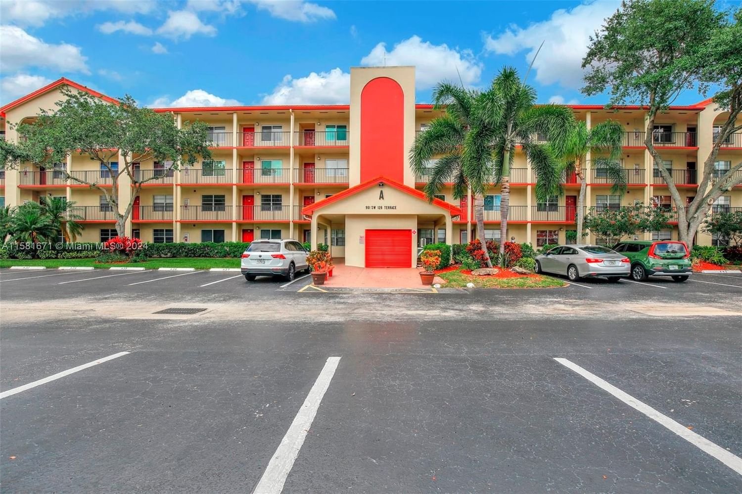 Real estate property located at 901 128th Ter #206A, Broward County, CAMBRIDGE AT CENTURY, Pembroke Pines, FL