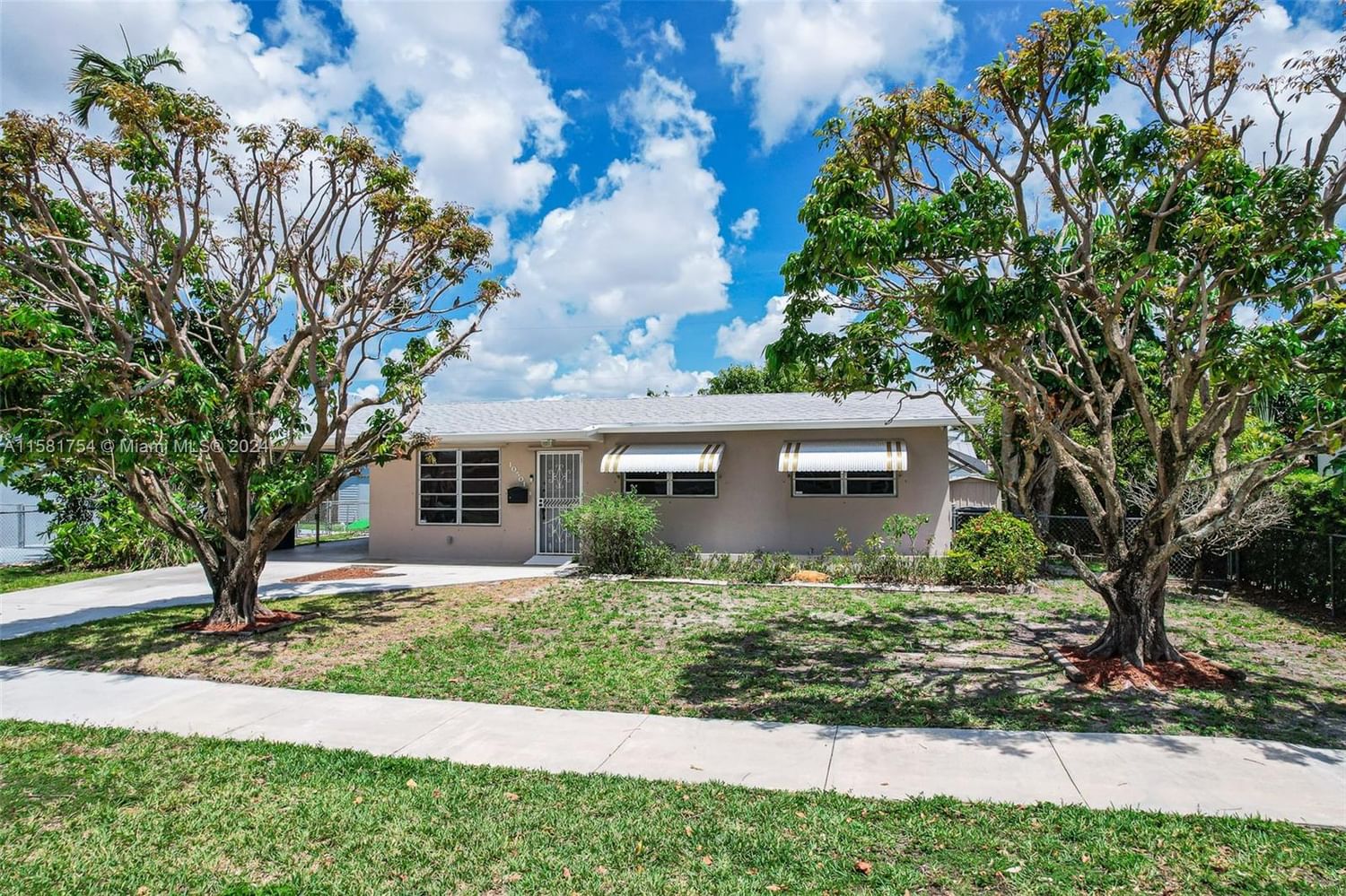 Real estate property located at 10501 50th St, Miami-Dade County, HEFTLER HOMES SEC 3, Miami, FL