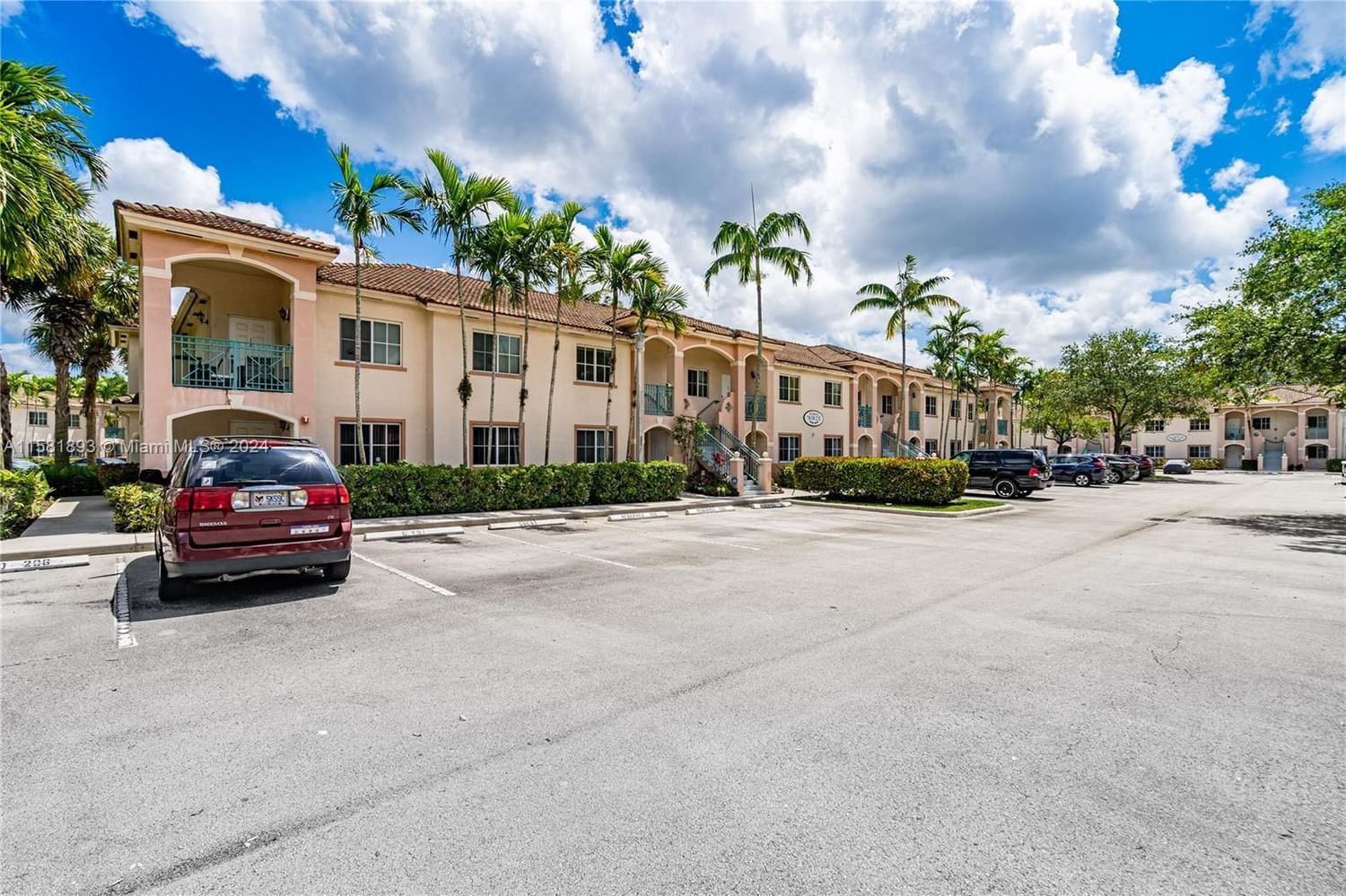 Real estate property located at 7760 22nd St #205, Broward County, PRESERVE AT WALNUT CREEK, Pembroke Pines, FL