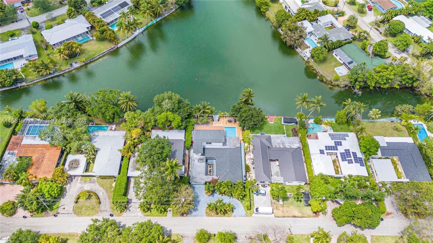 Real estate property located at 6401 62nd Ter, Miami-Dade County, TWIN LAKE MANOR SUB, South Miami, FL