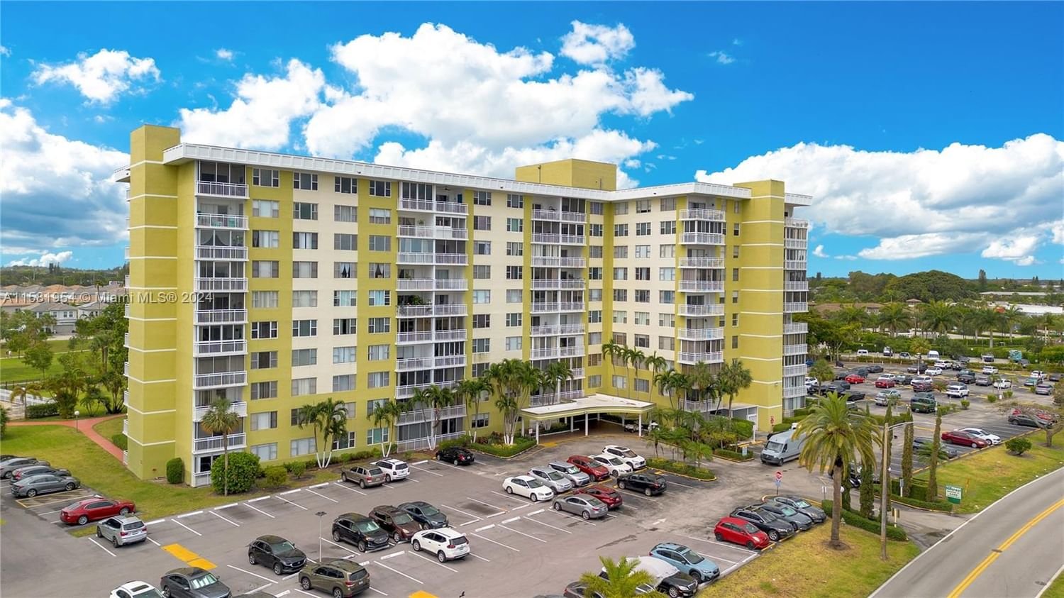 Real estate property located at 4400 Hillcrest Dr #916B, Broward County, HILLCREST NO 21 CONDO, Hollywood, FL