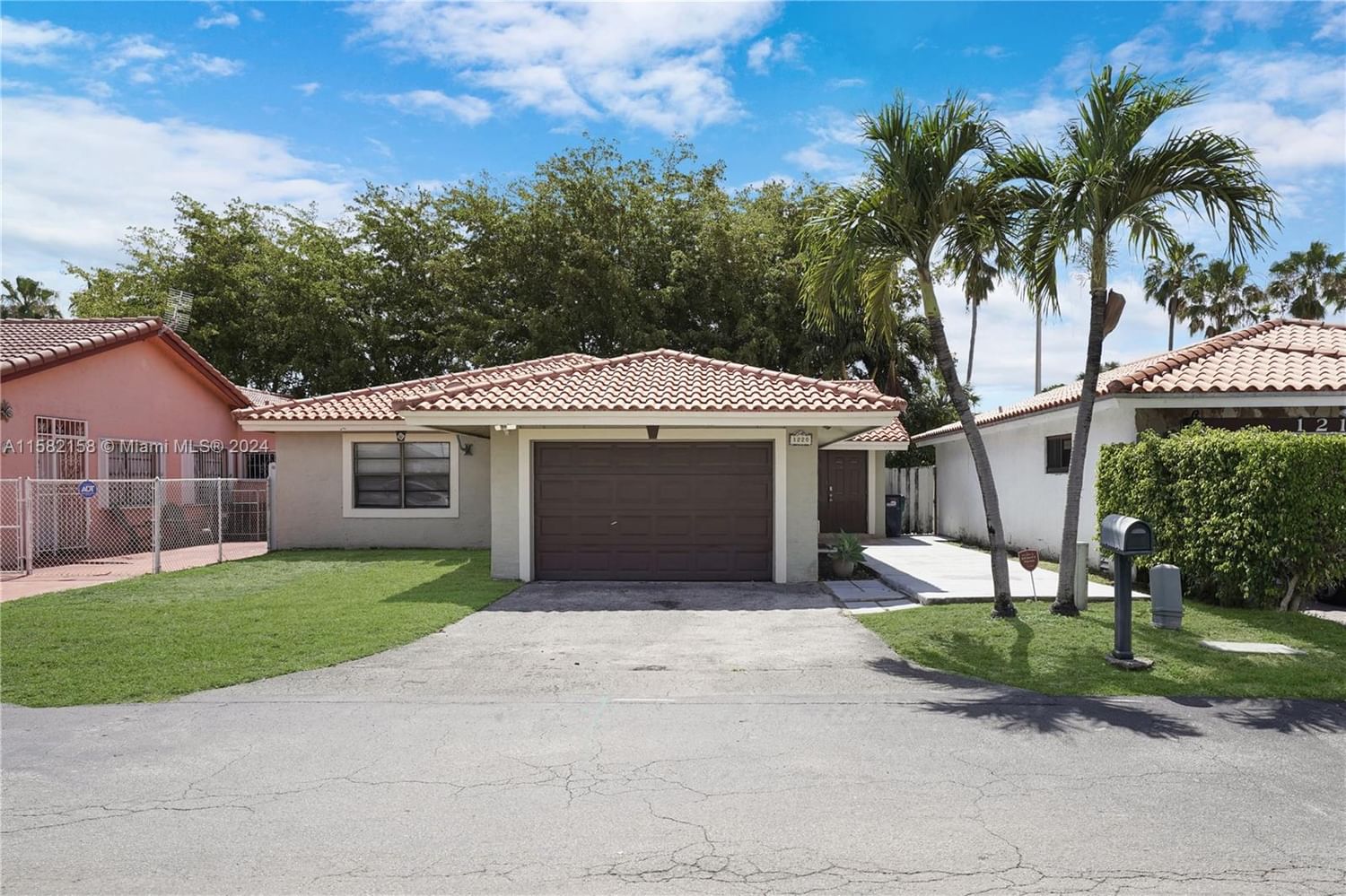 Real estate property located at 1220 136 Pl, Miami-Dade County, TAMIAMI LAKES SEC 4, Miami, FL