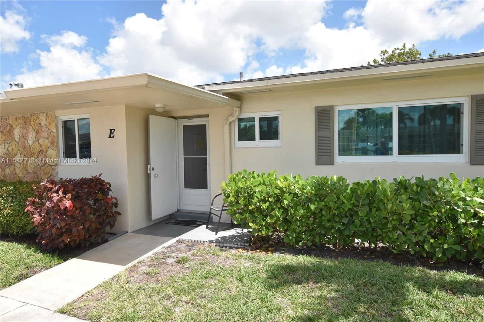 Real estate property located at 2765 Emory Dr E E, Palm Beach County, CRESTHAVEN VILLAS CONDO 3, West Palm Beach, FL