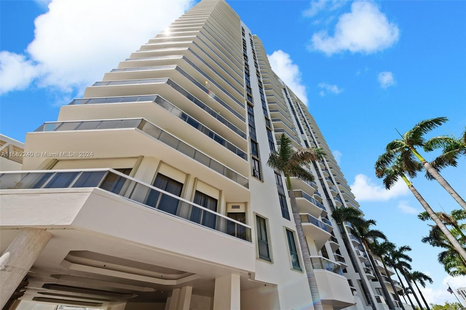 Real estate property located at 20185 Country Club Dr #407, Miami-Dade County, THE LANDMARK CONDO, Aventura, FL