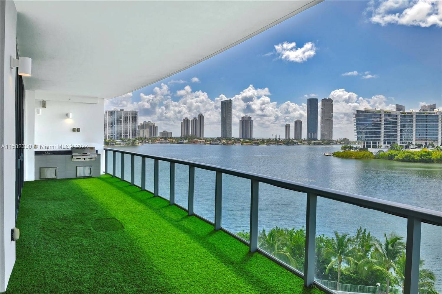 Real estate property located at 3300 188th St #615, Miami-Dade County, ECHO CONDO, Aventura, FL