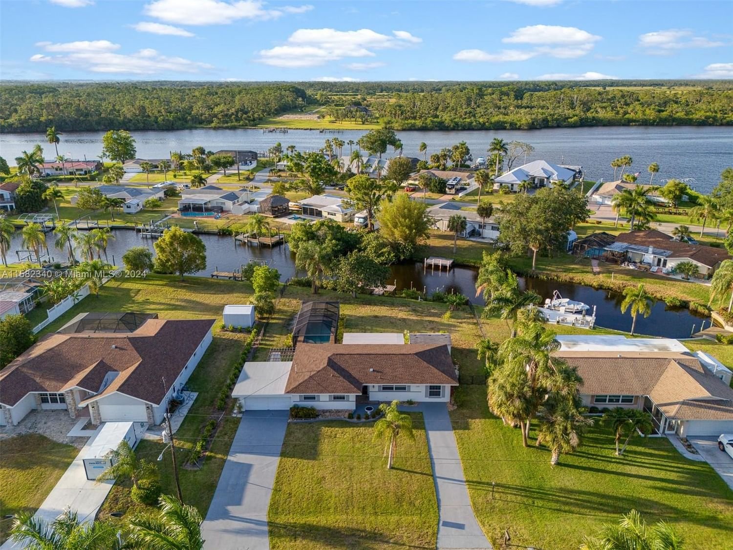 Real estate property located at 13880 lazy ln, Lee County, RIVER FOREST, Fort Myers, FL