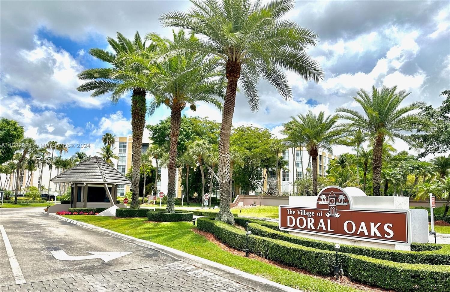 Real estate property located at 9725 52nd St #205, Miami-Dade County, DORAL HOUSE CONDO NO 3, Doral, FL