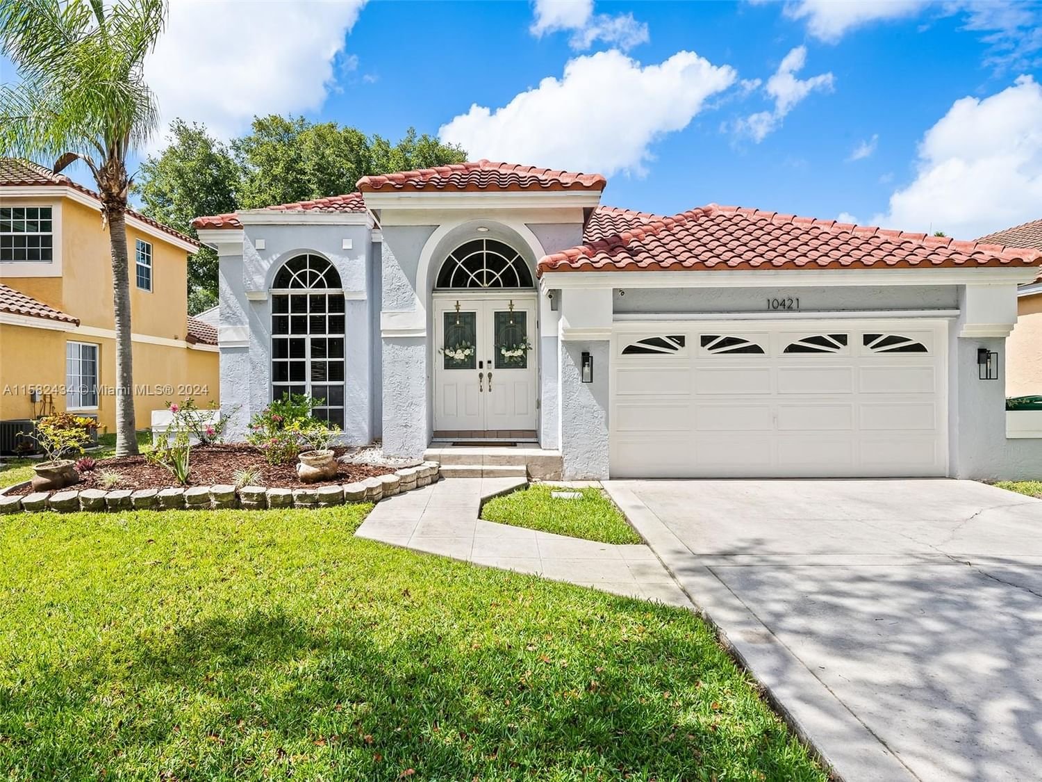 Real estate property located at 10421 Lima St, Broward County, EMBASSY LAKES, Cooper City, FL