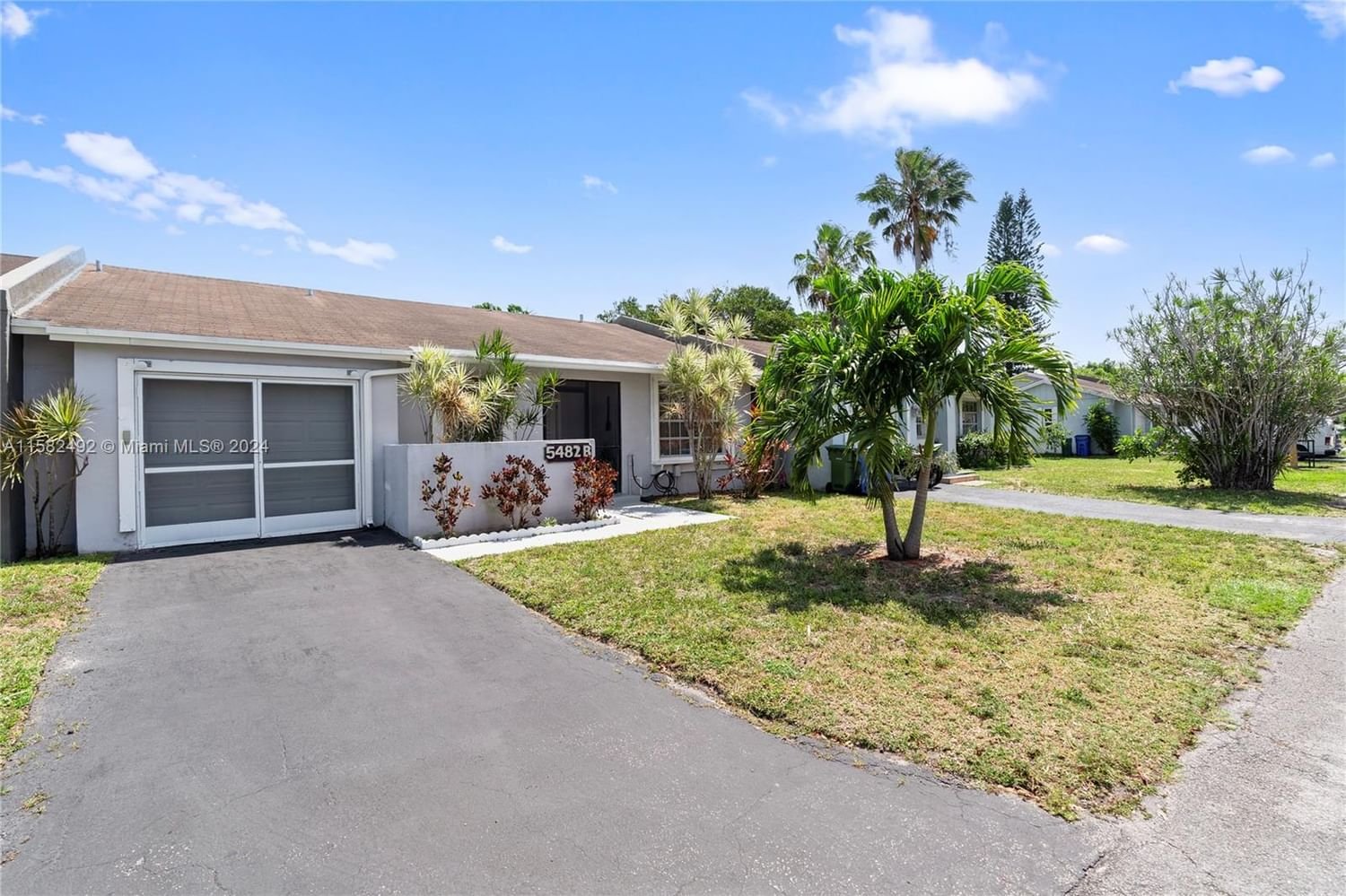 Real estate property located at 5482 Lakewood Cir S B, Broward County, LAKEWOOD ON THE GREEN, Margate, FL