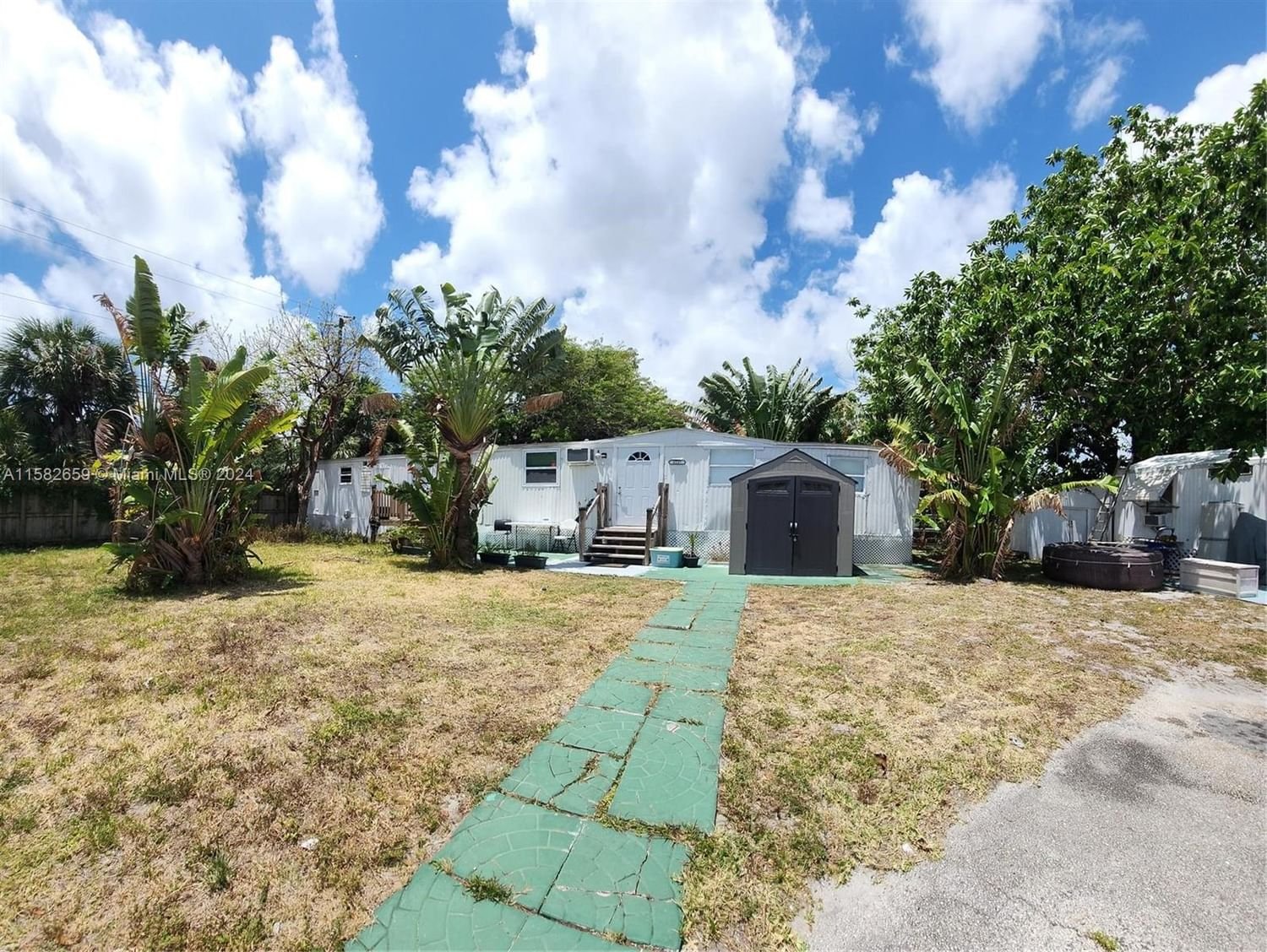 Real estate property located at 6237 8th Ave, Broward County, Cypress Creek, Fort Lauderdale, FL