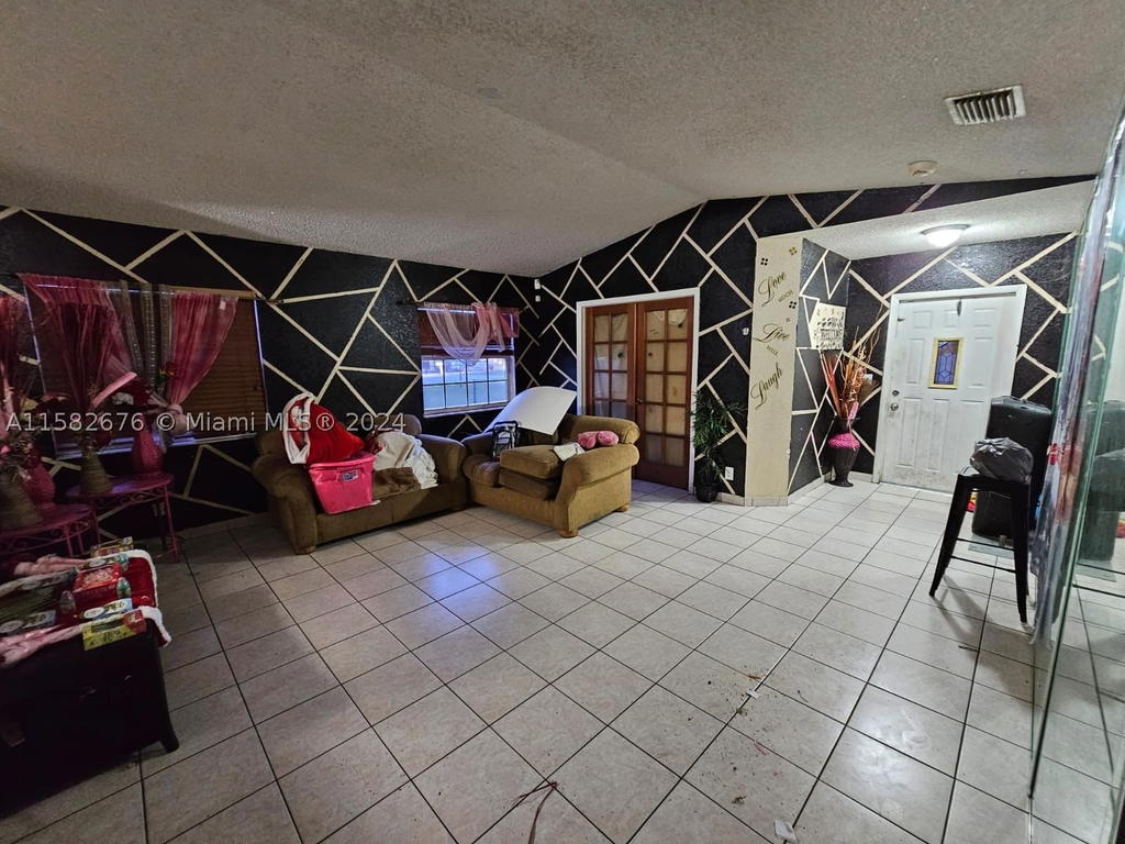 Real estate property located at 725 19th Ter, Broward, Liberty Park, Fort Lauderdale, FL