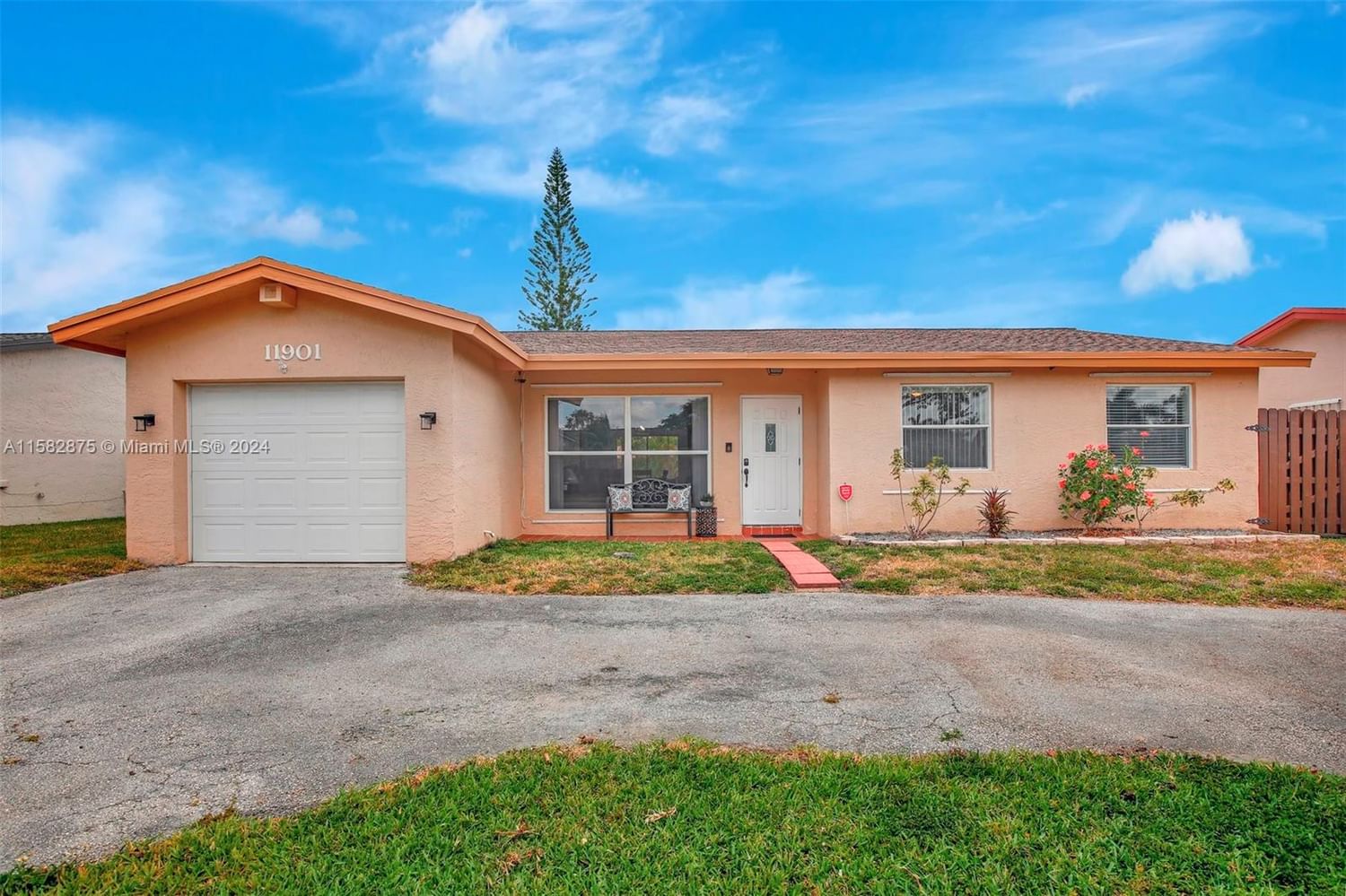 Real estate property located at 11901 42nd St, Broward County, SUNRISE GOLF VILLAGE, Sunrise, FL