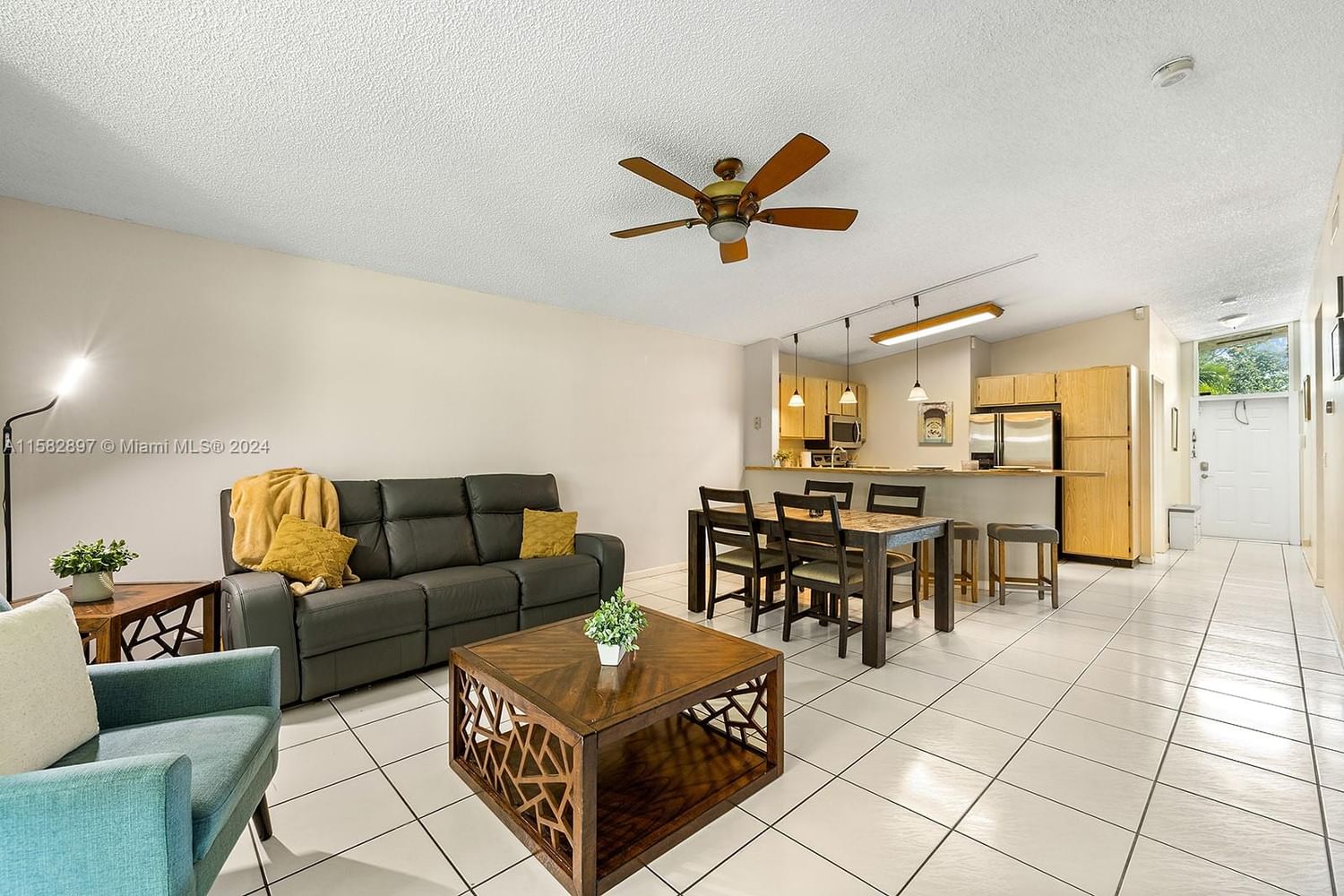 Real estate property located at 15737 Woodgate Ct B, Broward County, WOODGATE CONDOMINIUM 36, Sunrise, FL