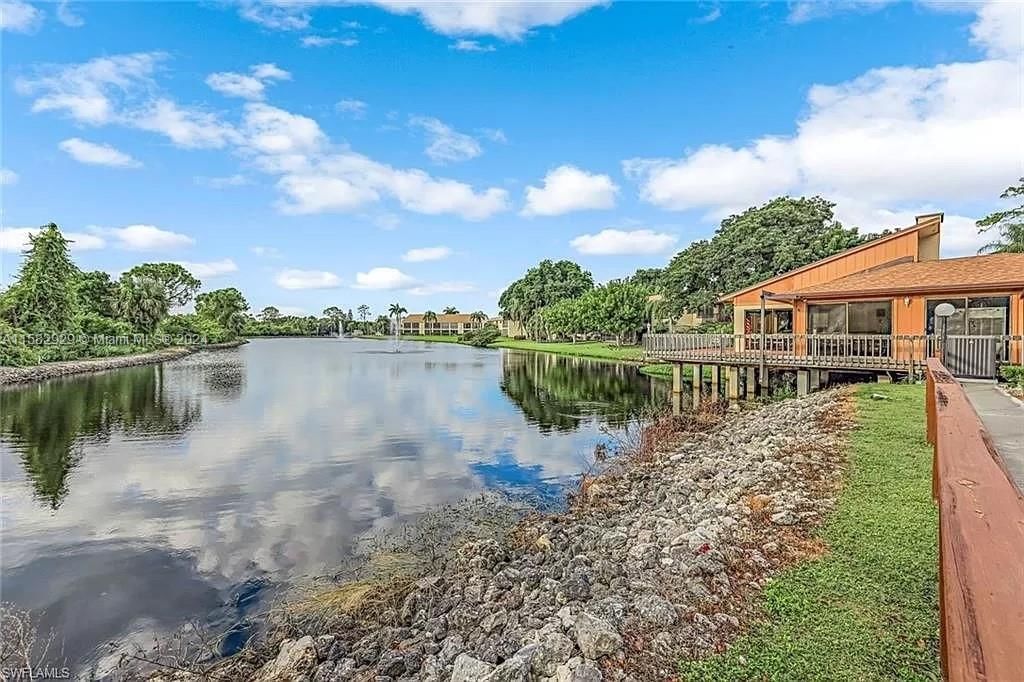 Real estate property located at 5761 Foxlake Dr Unit #A, Lee, Foxmoor Village Con Do, Other City - In The State Of Florida, FL