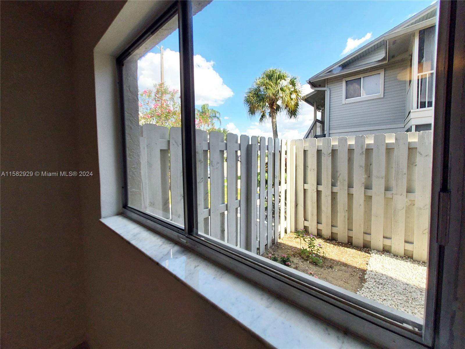 Real estate property located at 5761 Foxlake Dr Unit #A, Lee, Foxmoor Village Con Do, Other City - In The State Of Florida, FL