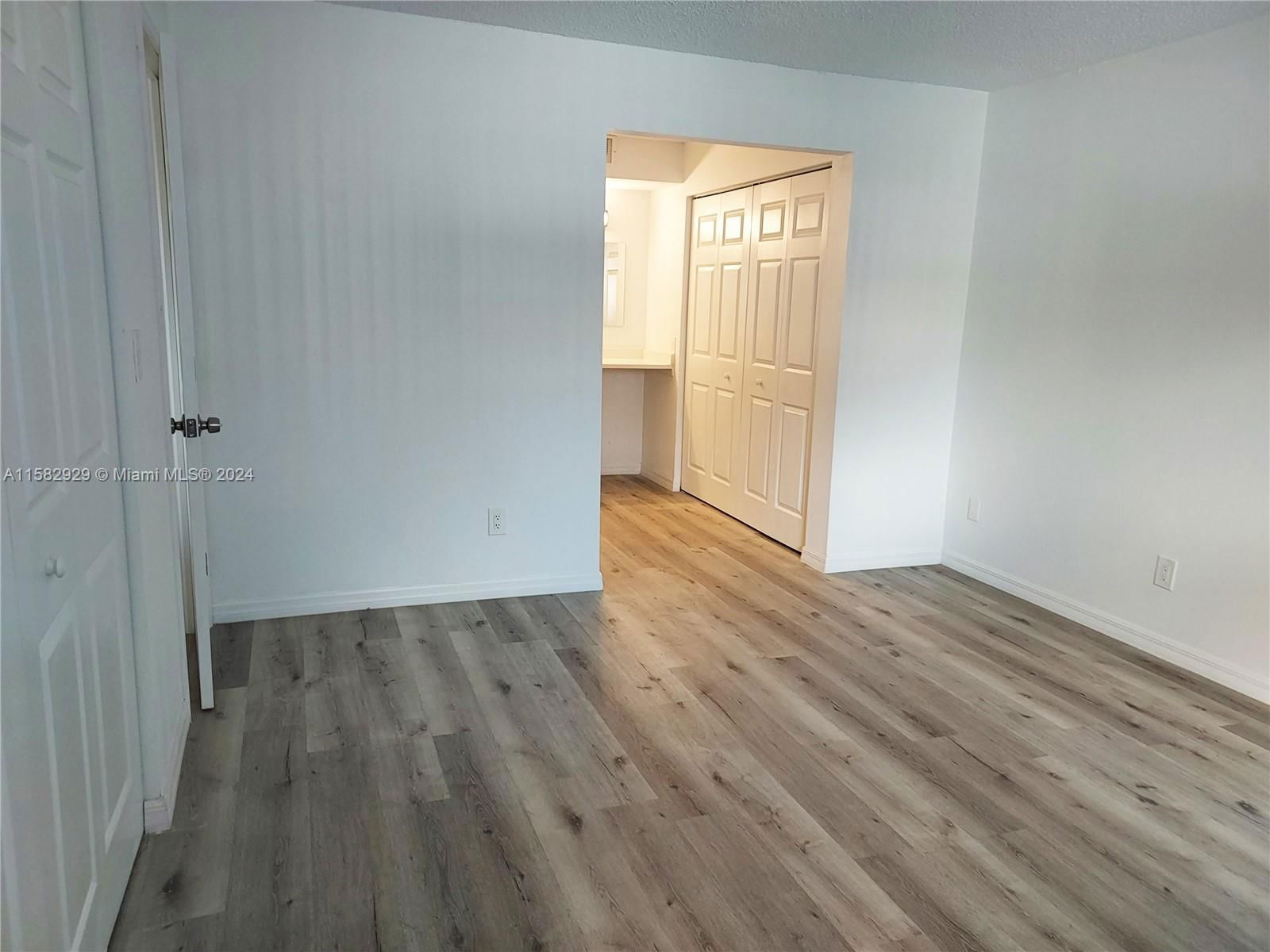 Real estate property located at 5761 Foxlake Dr Unit #A, Lee, Foxmoor Village Con Do, Other City - In The State Of Florida, FL