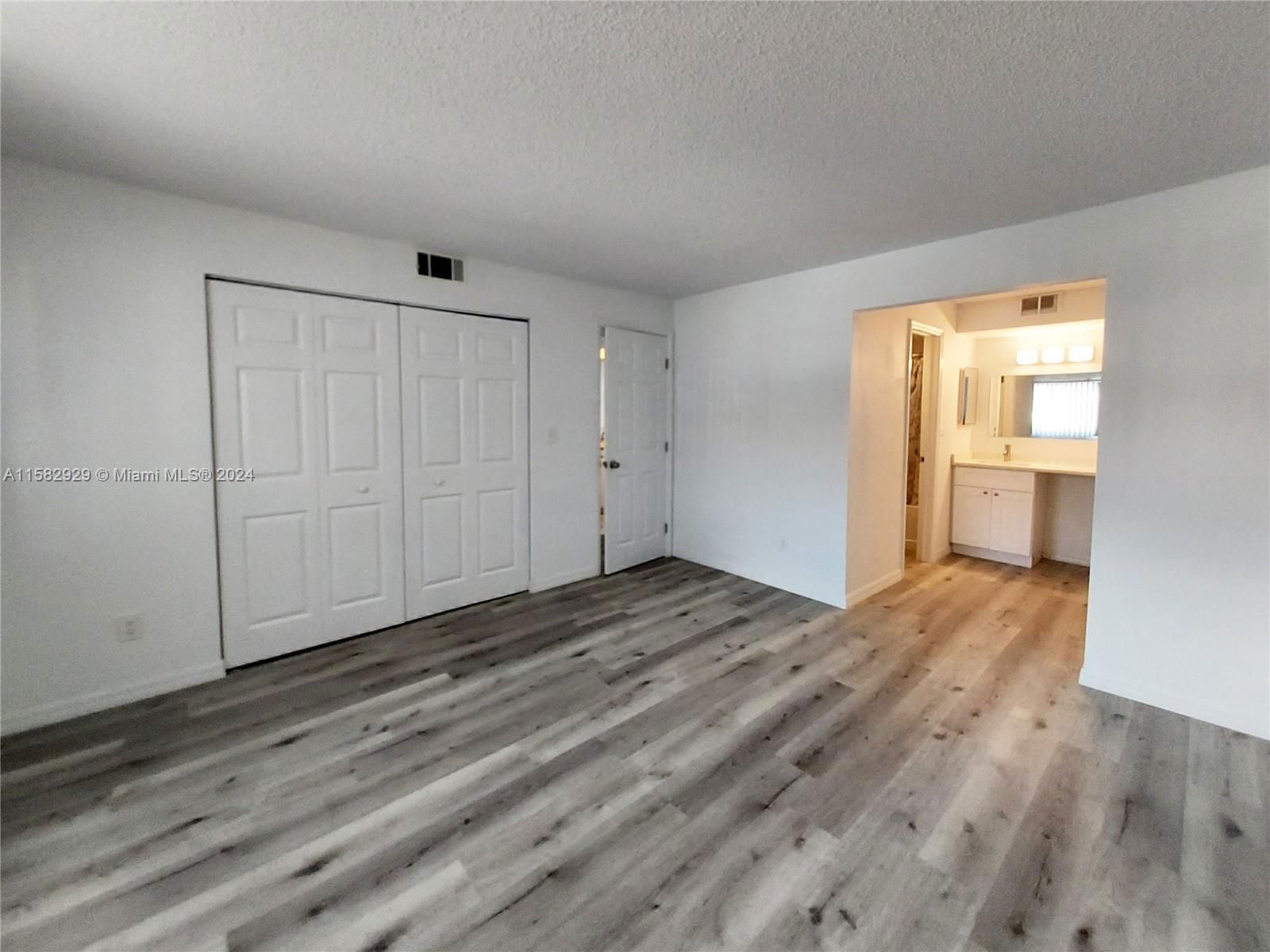 Real estate property located at 5761 Foxlake Dr Unit #A, Lee, Foxmoor Village Con Do, Other City - In The State Of Florida, FL