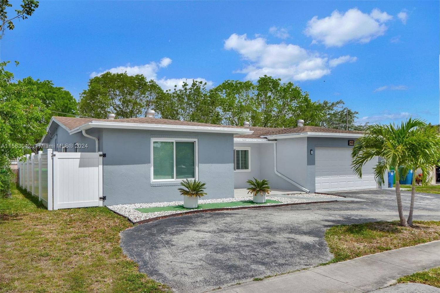 Real estate property located at 2410 89th Ave, Broward County, SUNRISE GOLF VILLAGE SEC, Sunrise, FL