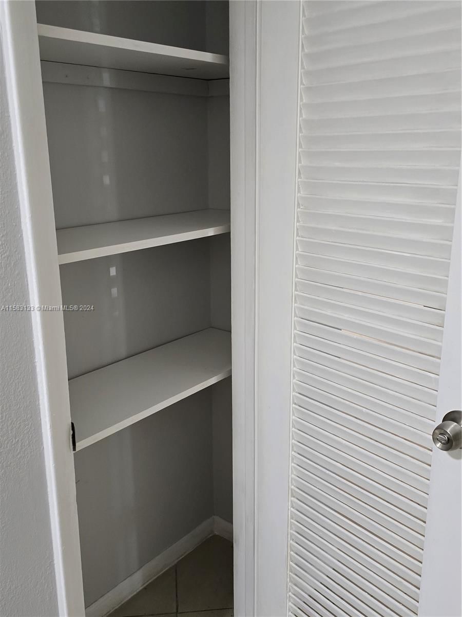 Real estate property located at 649 Oakland Park Blvd #119A, Broward, Oakland Grove Village Con, Wilton Manors, FL