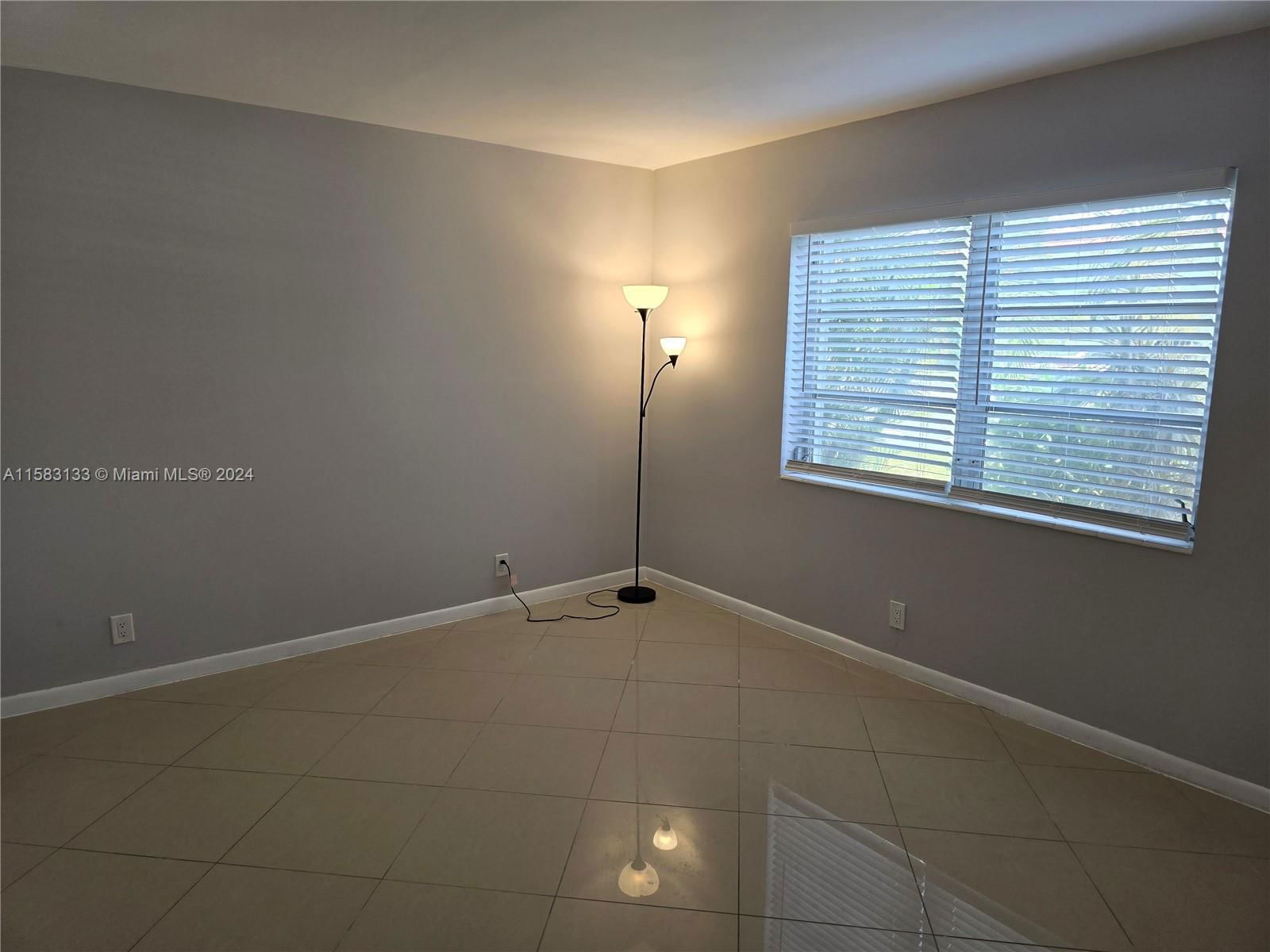 Real estate property located at 649 Oakland Park Blvd #119A, Broward, Oakland Grove Village Con, Wilton Manors, FL
