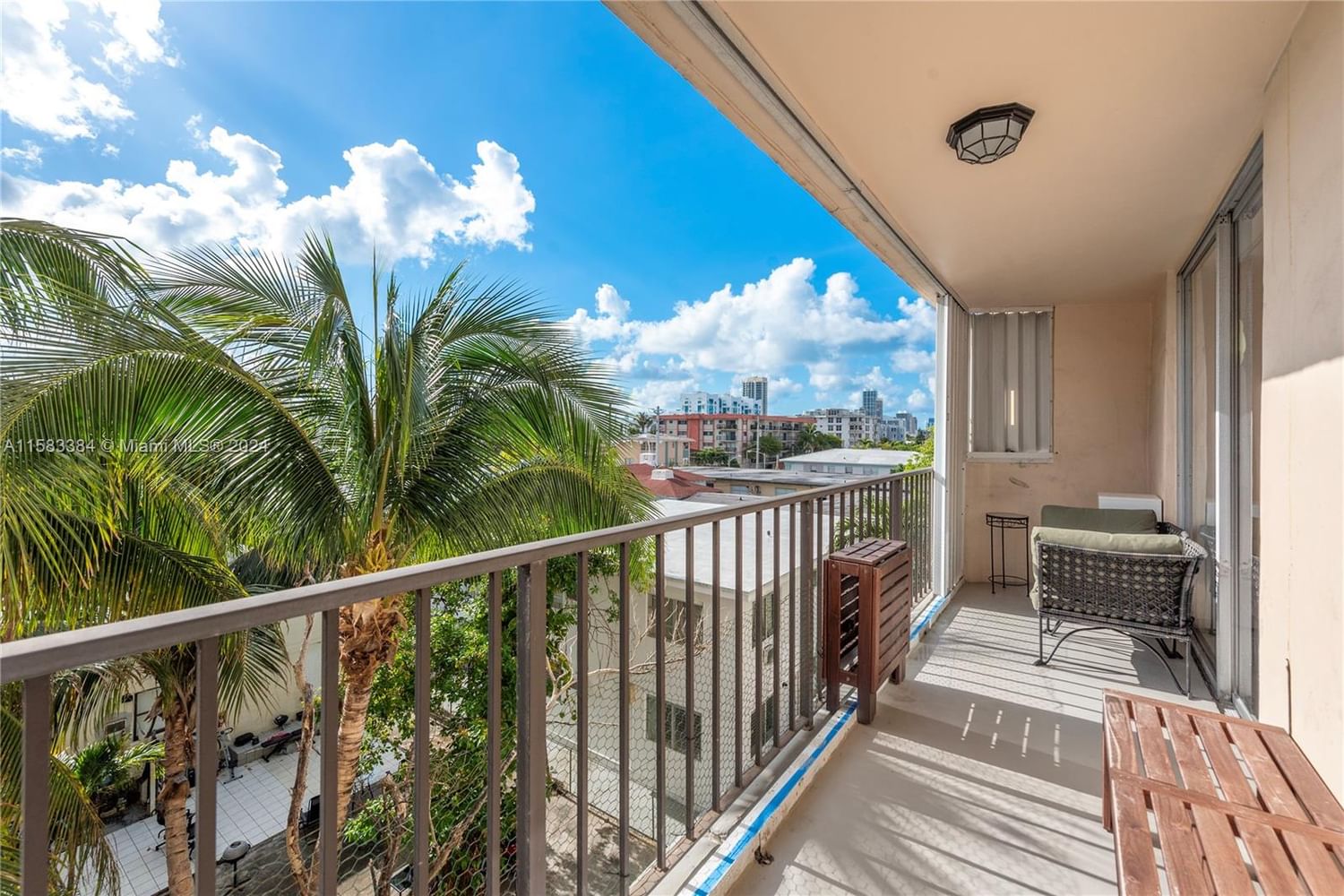 Real estate property located at 7921 Byron Ave #405, Miami-Dade, BYRON PARK CONDO, Miami Beach, FL