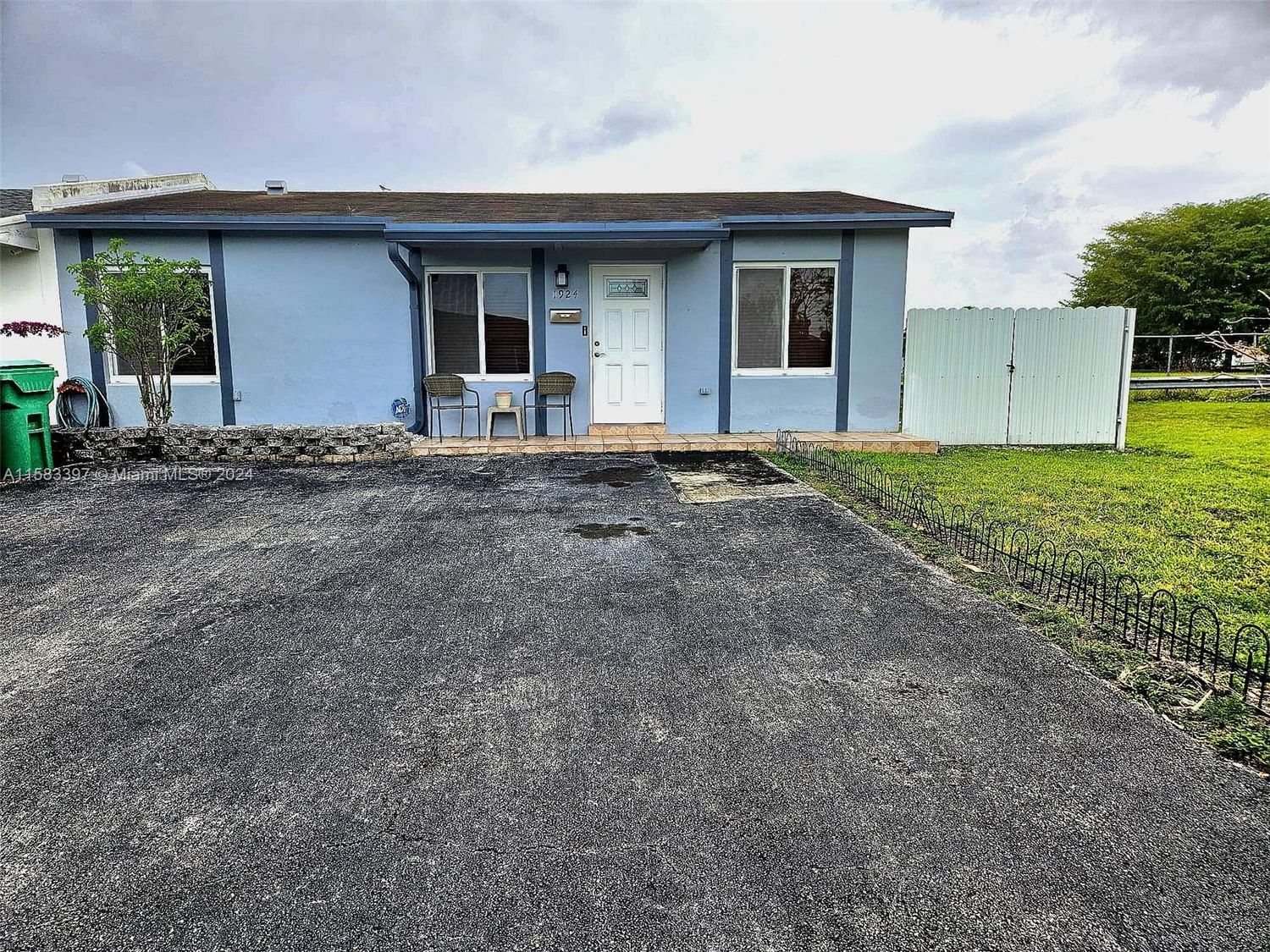 Real estate property located at 1924 129th Pl, Miami-Dade County, GREENGLADE VILLAS, Miami, FL