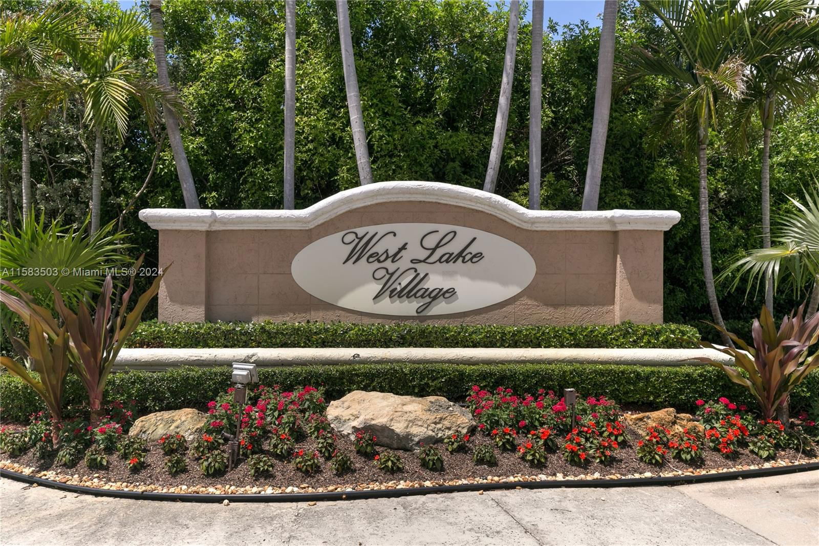 Real estate property located at 1125 Cliffrose St, Broward County, WEST LAKE VILLAGE PLAT, Hollywood, FL