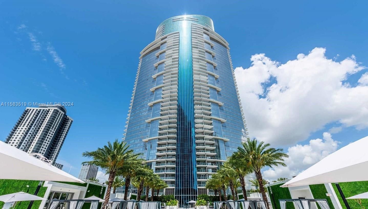 Real estate property located at 851 1st Ave #2200, Miami-Dade County, PARAMOUNT MIAMI WORLDCENT, Miami, FL