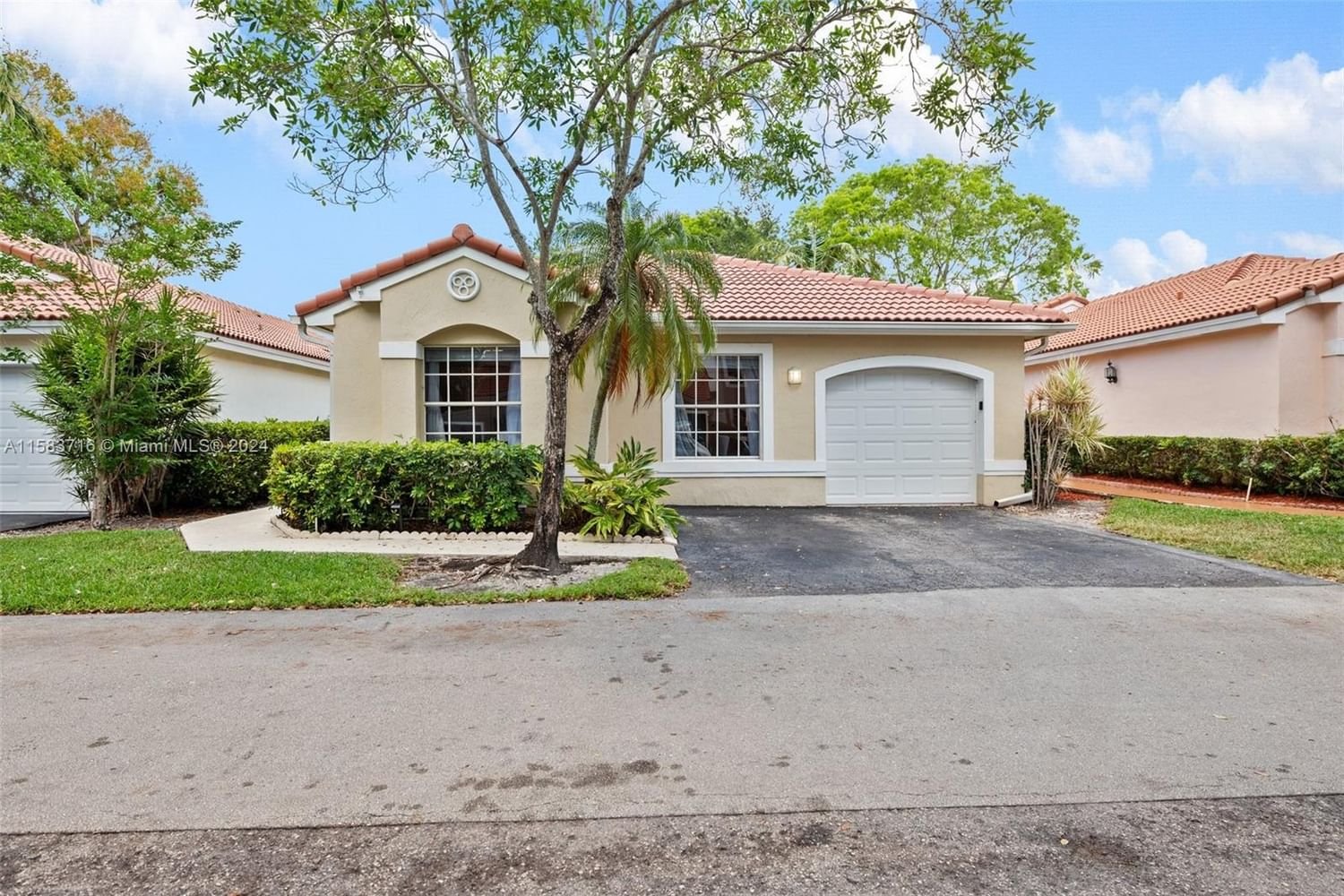 Real estate property located at 955 Azure Ln, Broward County, SECTOR 5 PARCEL, Weston, FL