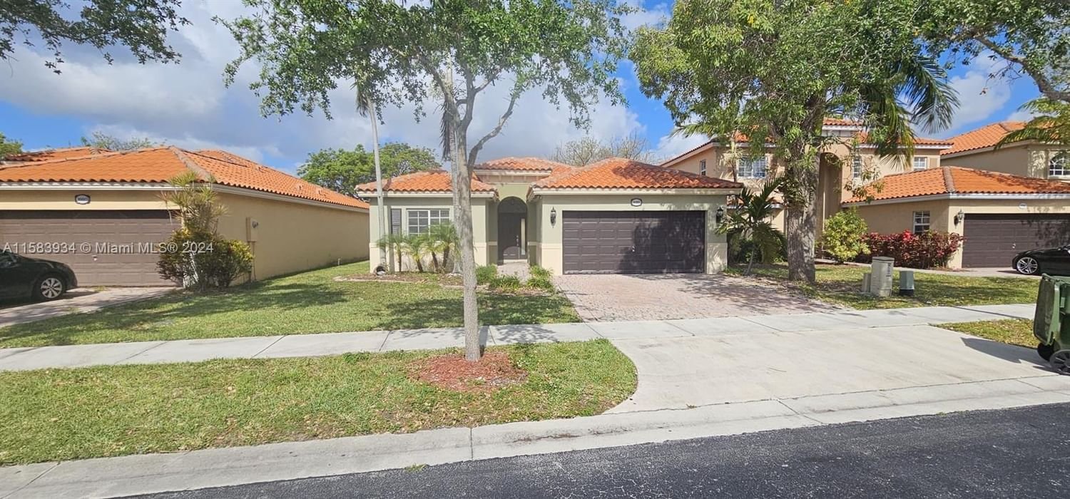 Real estate property located at 1680 35th Ave, Miami-Dade County, SONARA AT MALIBU BAY, Homestead, FL