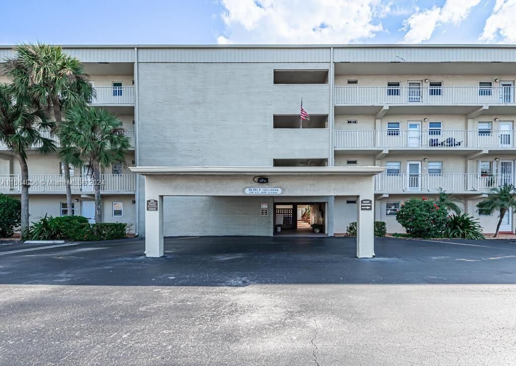 Real estate property located at 130 26th Ave #2030, Palm Beach County, VILLAGE ROYALE ON THE GRE, Boynton Beach, FL