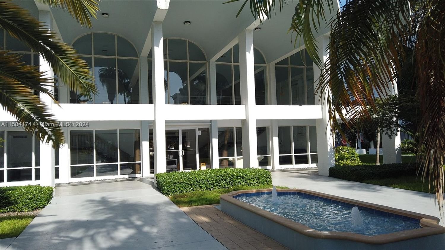 Real estate property located at 498 165th Street Rd D301, Miami-Dade County, MONTECARLO CONDO, Miami, FL