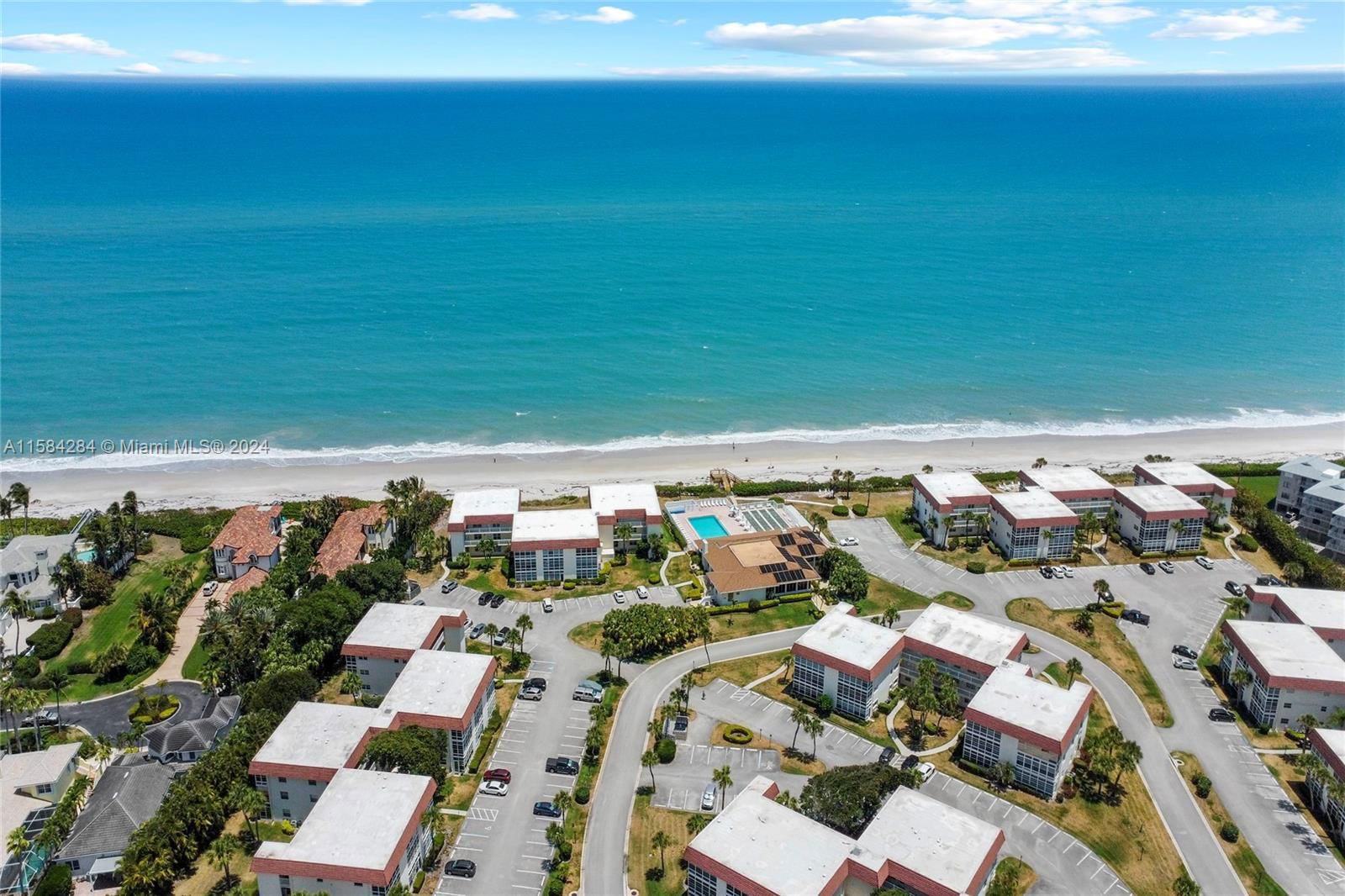 Real estate property located at 5400 Highway A1a E11, Indian River, VISTA DEL MAR CONDO BLDGS, Indian River Shores, FL