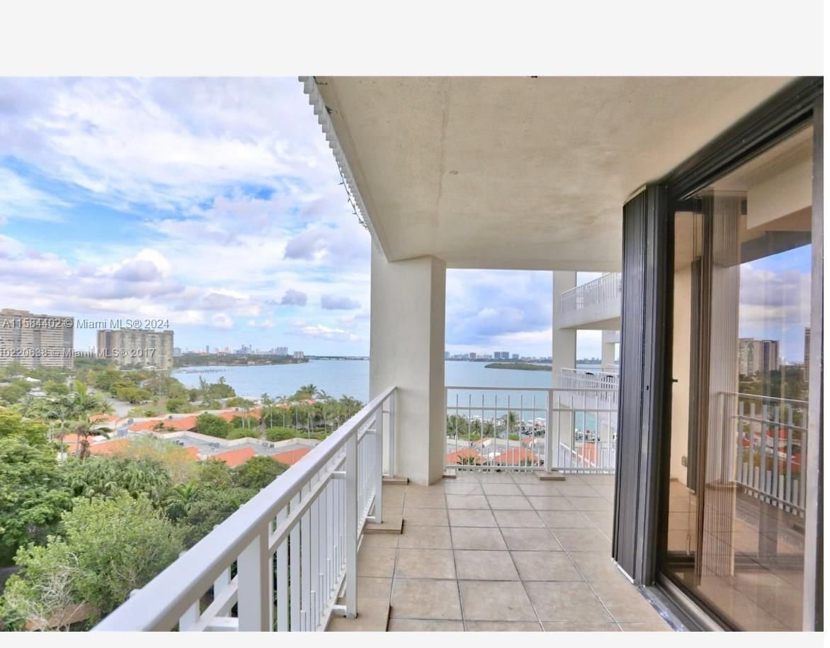 Real estate property located at 4000 Towerside Ter #1007, Miami-Dade County, THE TOWERS OF QUAYSIDE CO, Miami, FL