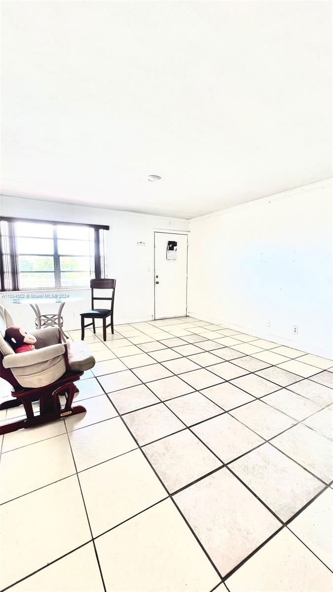 Real estate property located at 11195 1st St #319, Miami-Dade County, AGUA DULCE CONDO, Sweetwater, FL